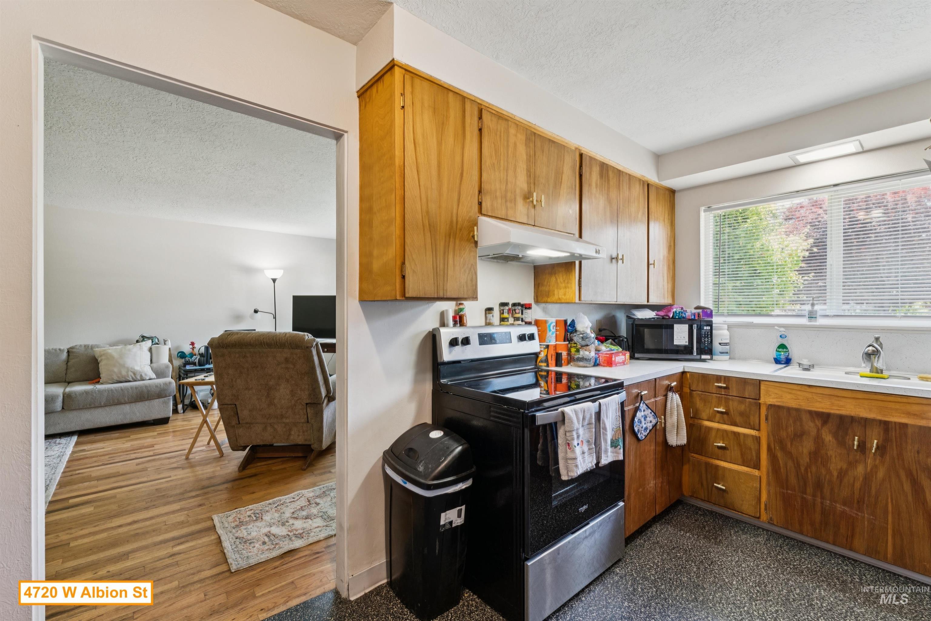 4716 W Albion St, Boise, Idaho 83705-1204, 2 Bedrooms, 1 Bathroom, Residential Income For Sale, Price $870,000, 98990067