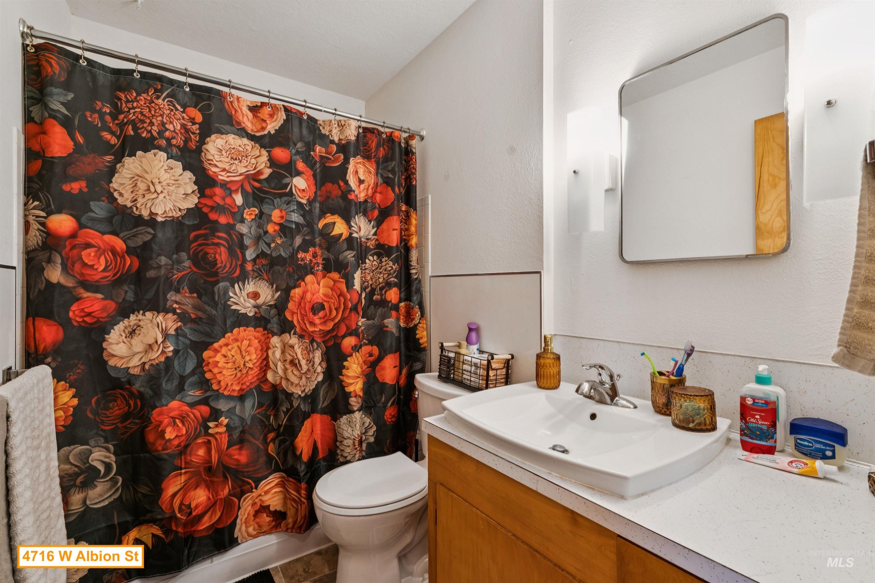 4716 W Albion St, Boise, Idaho 83705-1204, 2 Bedrooms, 1 Bathroom, Residential Income For Sale, Price $870,000, 98990067