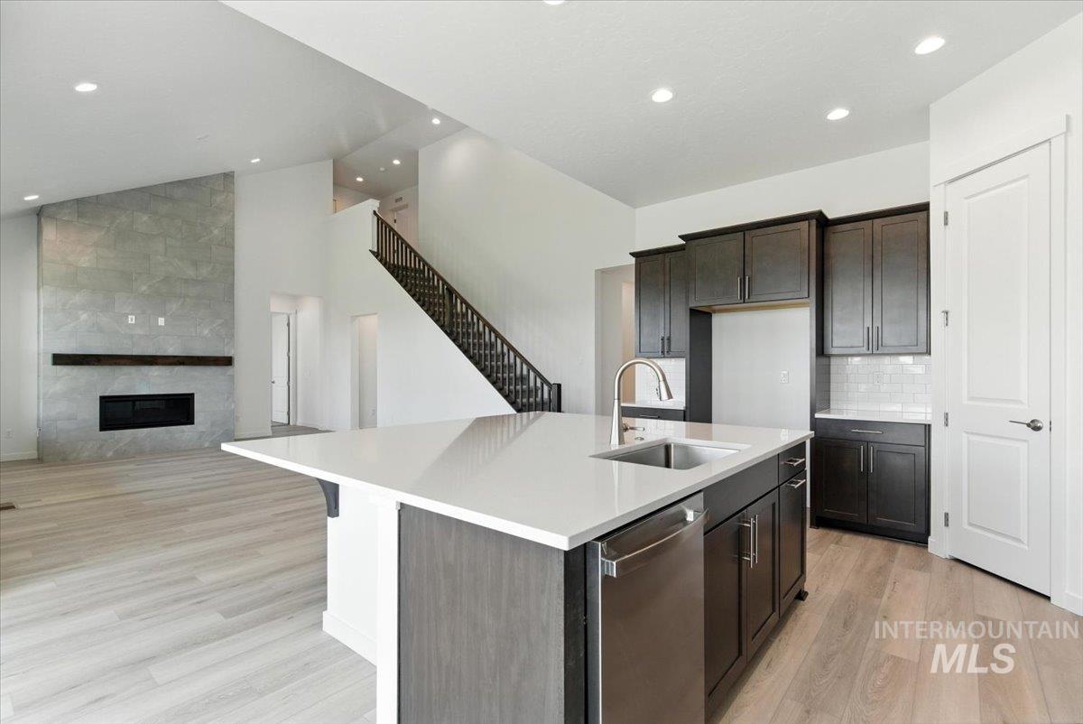 8974 W Teratai St., Star, Idaho 83669, 4 Bedrooms, 3.5 Bathrooms, Residential For Sale, Price $819,990,MLS 98990068