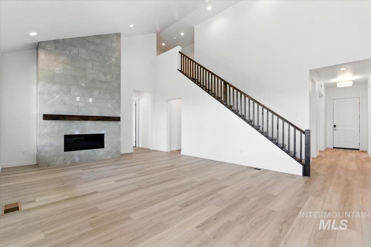 8974 W Teratai St., Star, Idaho 83669, 4 Bedrooms, 3.5 Bathrooms, Residential For Sale, Price $819,990,MLS 98990068