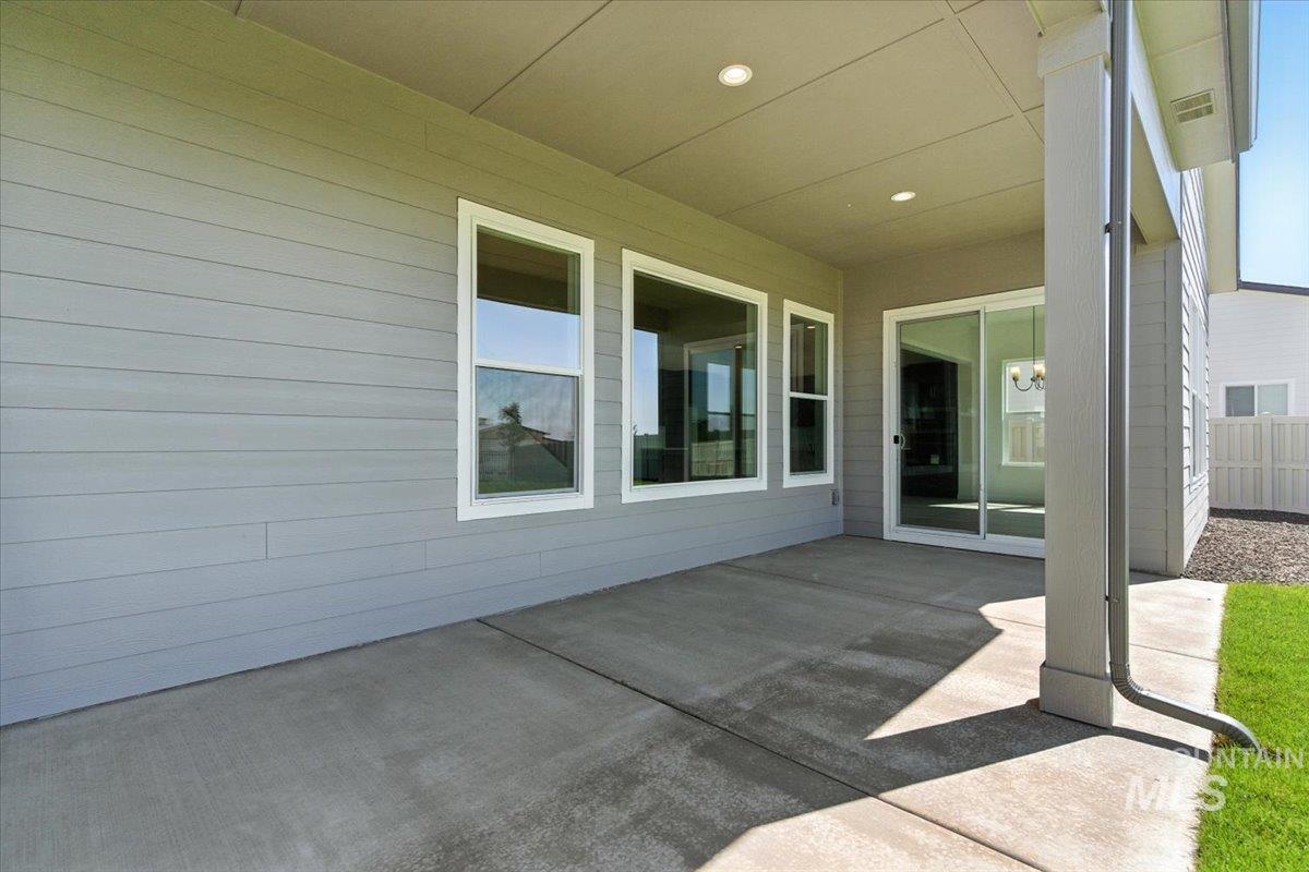 8974 W Teratai St., Star, Idaho 83669, 4 Bedrooms, 3.5 Bathrooms, Residential For Sale, Price $819,990,MLS 98990068