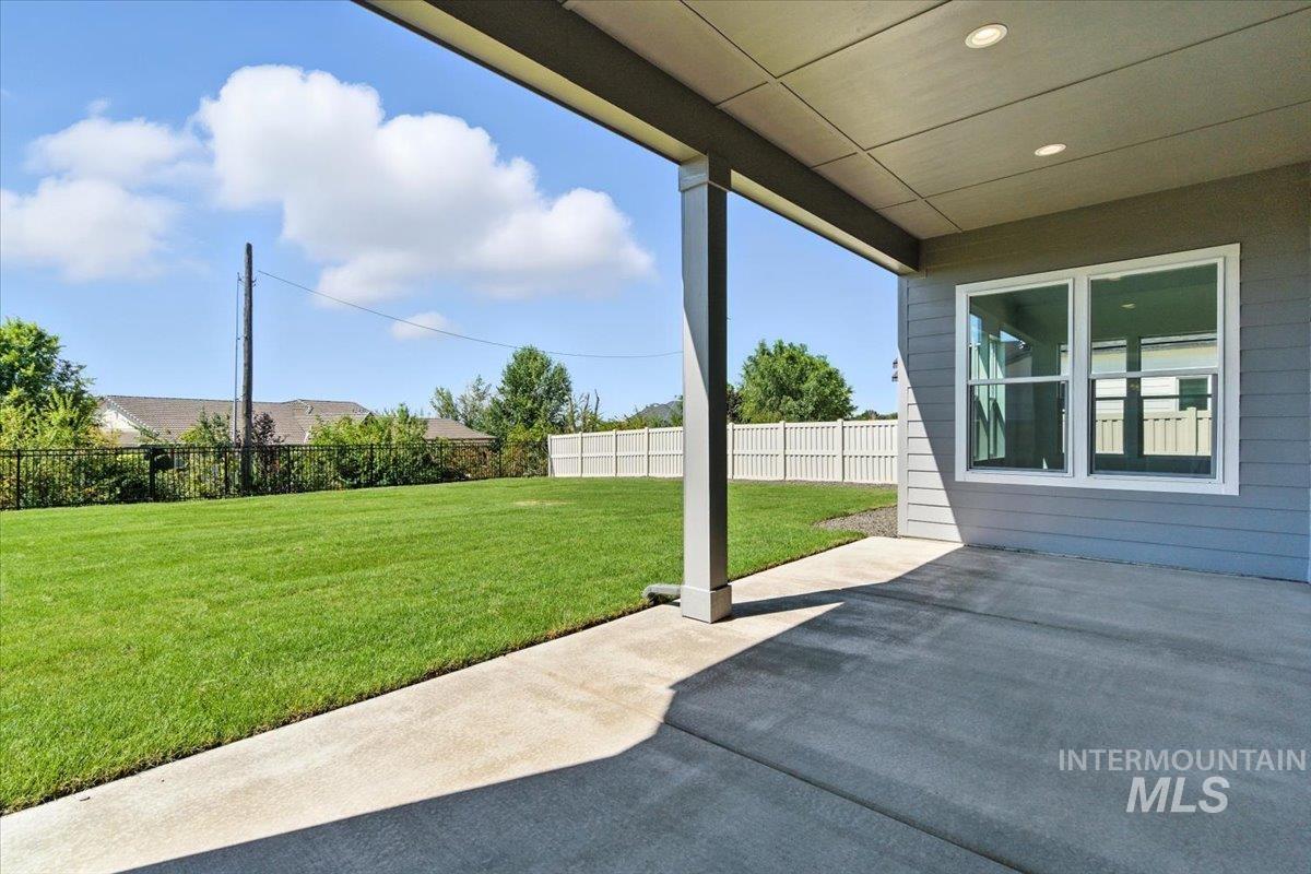 8974 W Teratai St., Star, Idaho 83669, 4 Bedrooms, 3.5 Bathrooms, Residential For Sale, Price $819,990,MLS 98990068
