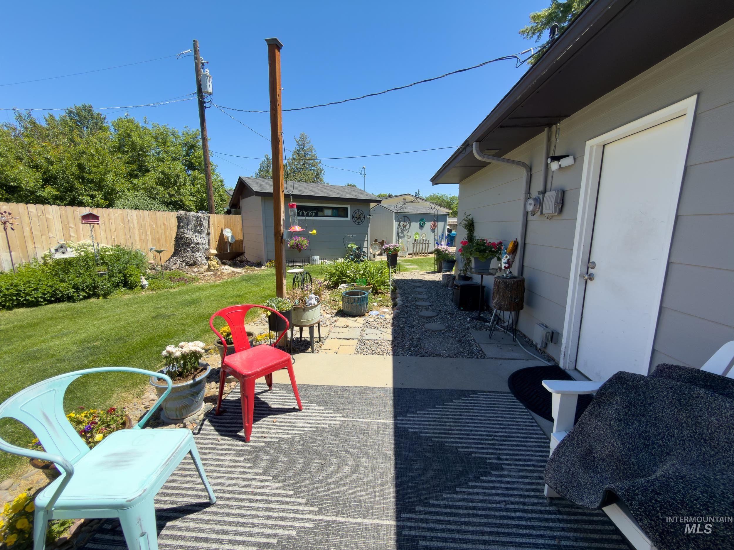 1205 N Cumberland Dr, Boise, Idaho 83704, 3 Bedrooms, 1.5 Bathrooms, Residential For Sale, Price $459,999,MLS 98990069