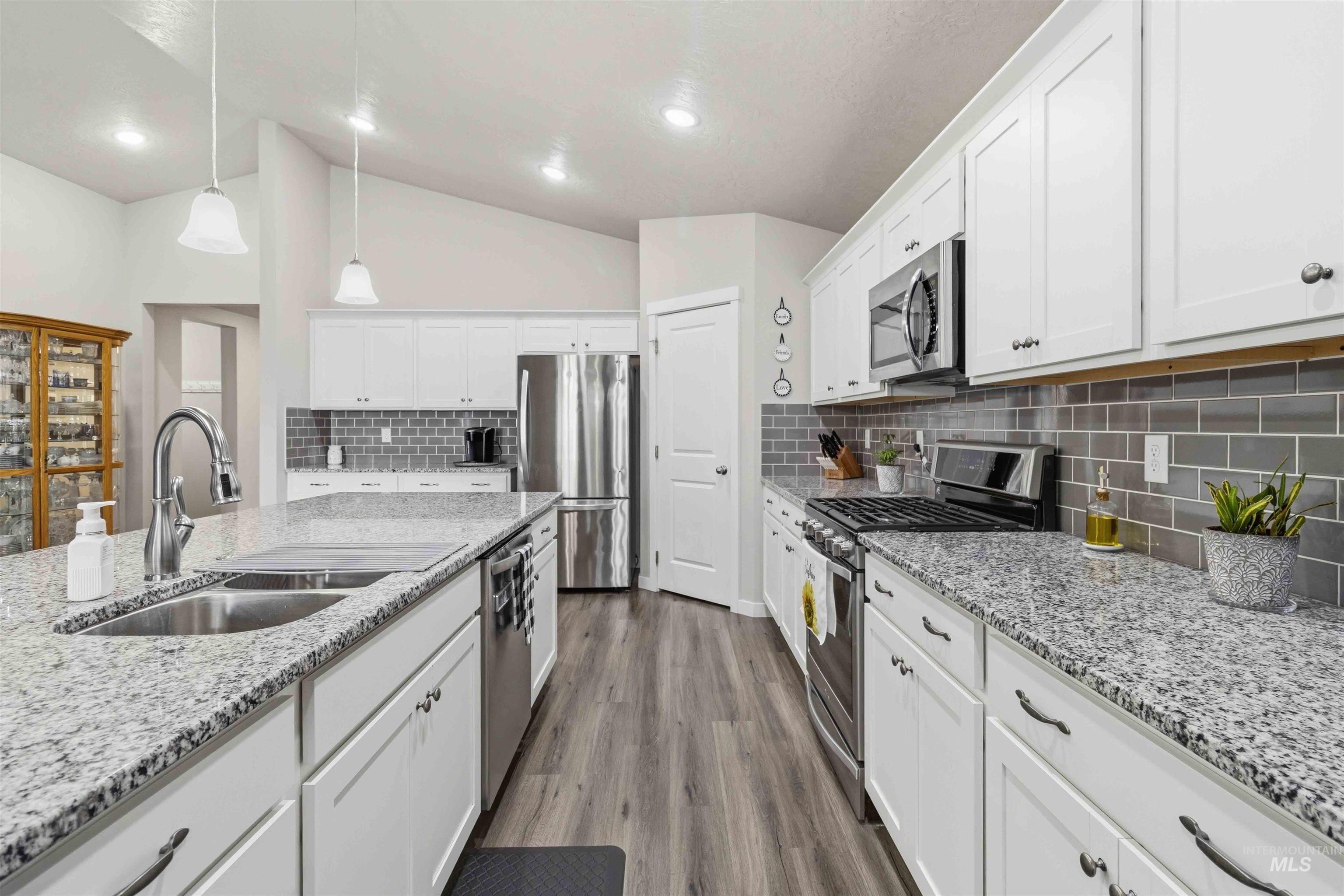 15789 N Limestone Way, Nampa, Idaho 83651, 3 Bedrooms, 2 Bathrooms, Residential For Sale, Price $445,000, 98990071