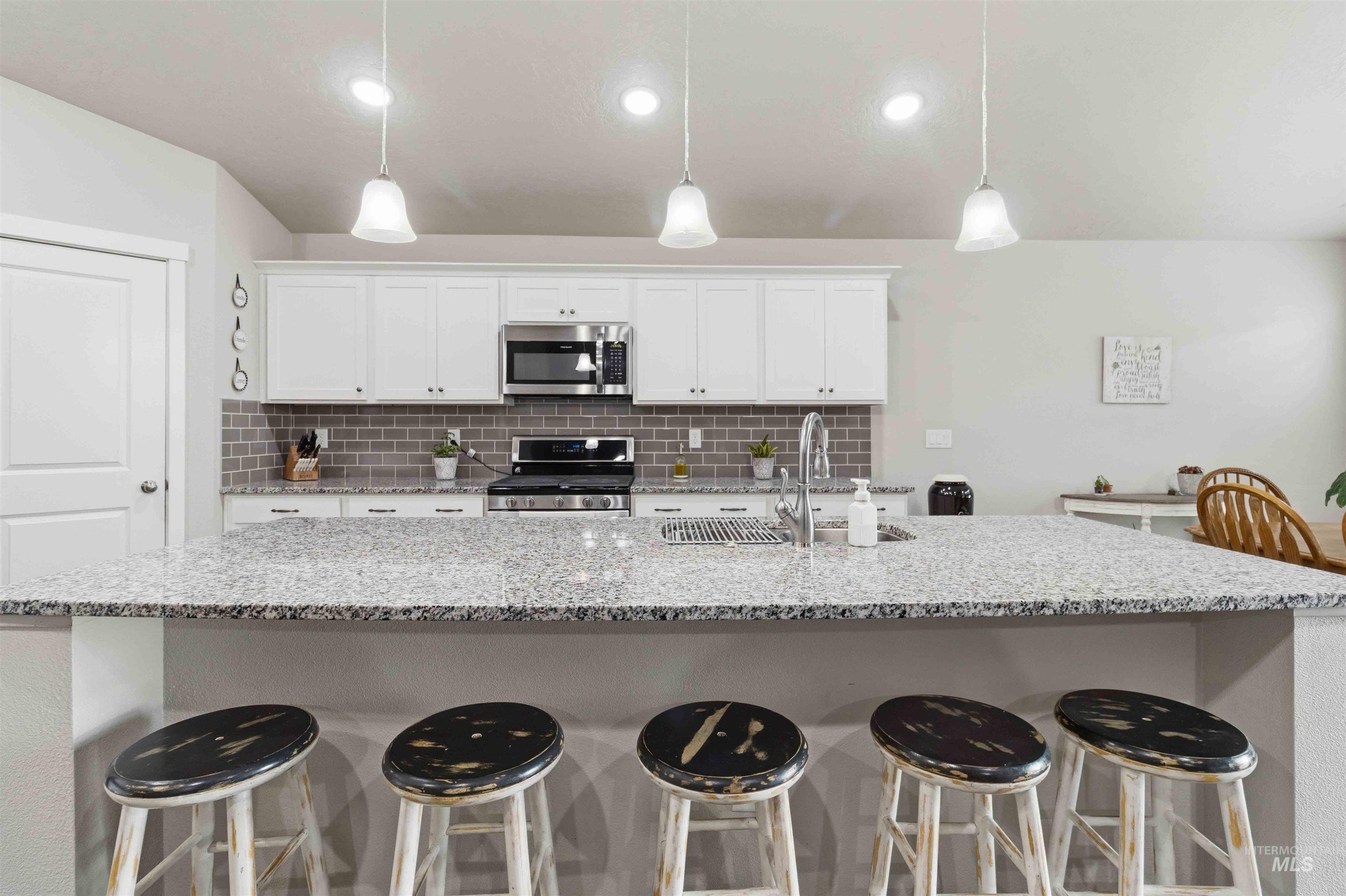 15789 N Limestone Way, Nampa, Idaho 83651, 3 Bedrooms, 2 Bathrooms, Residential For Sale, Price $445,000, 98990071
