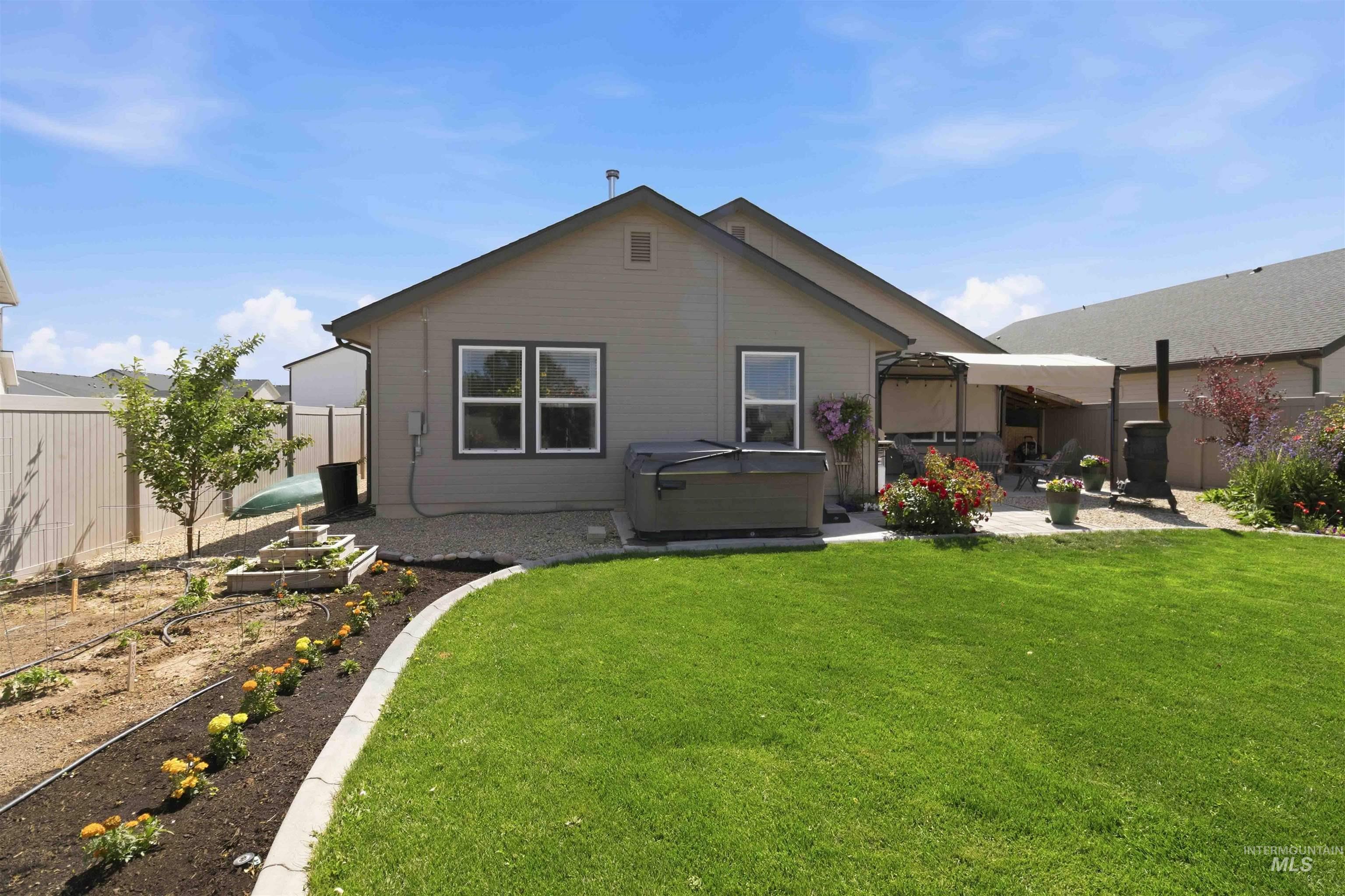 15789 N Limestone Way, Nampa, Idaho 83651, 3 Bedrooms, 2 Bathrooms, Residential For Sale, Price $445,000, 98990071