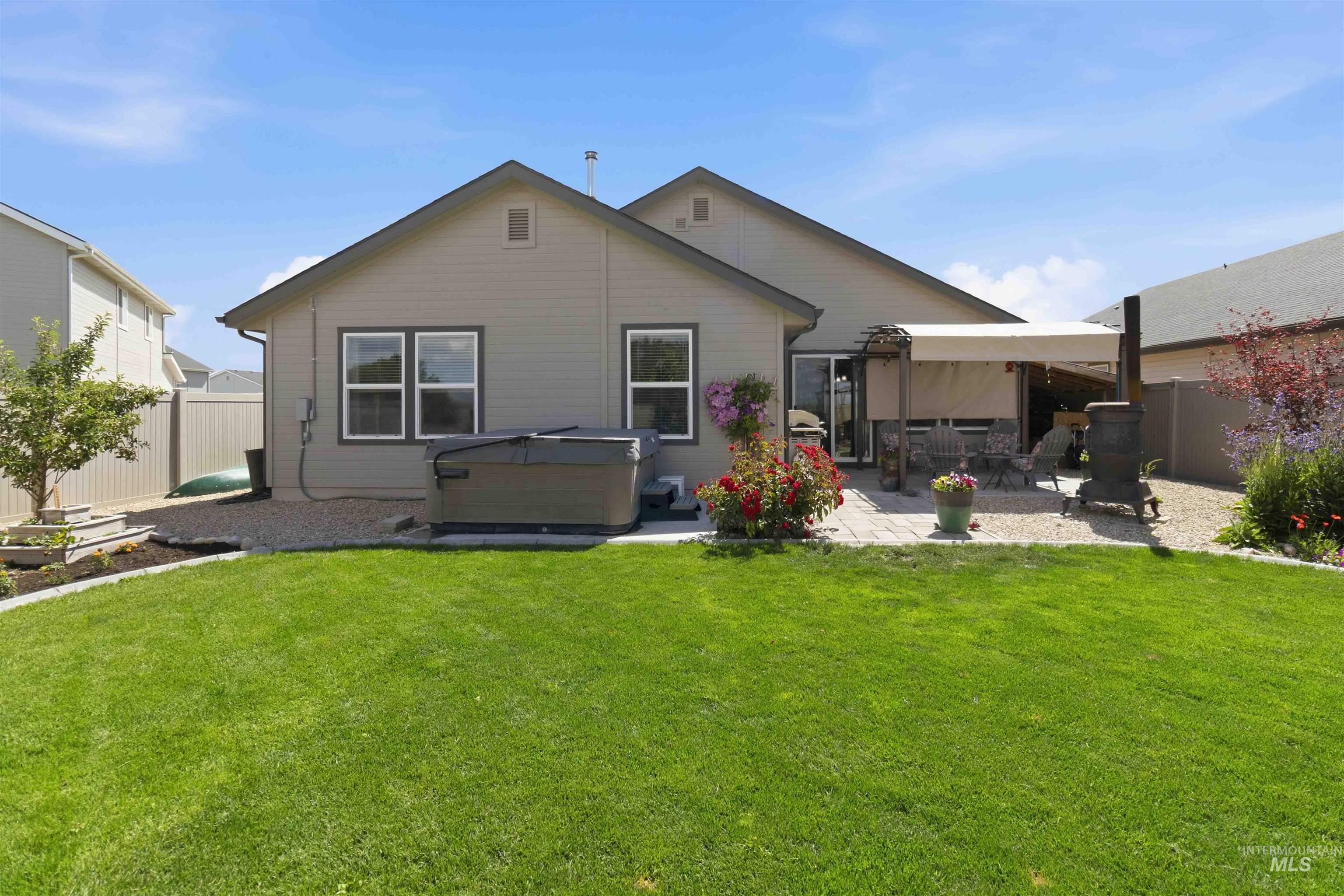 15789 N Limestone Way, Nampa, Idaho 83651, 3 Bedrooms, 2 Bathrooms, Residential For Sale, Price $445,000, 98990071