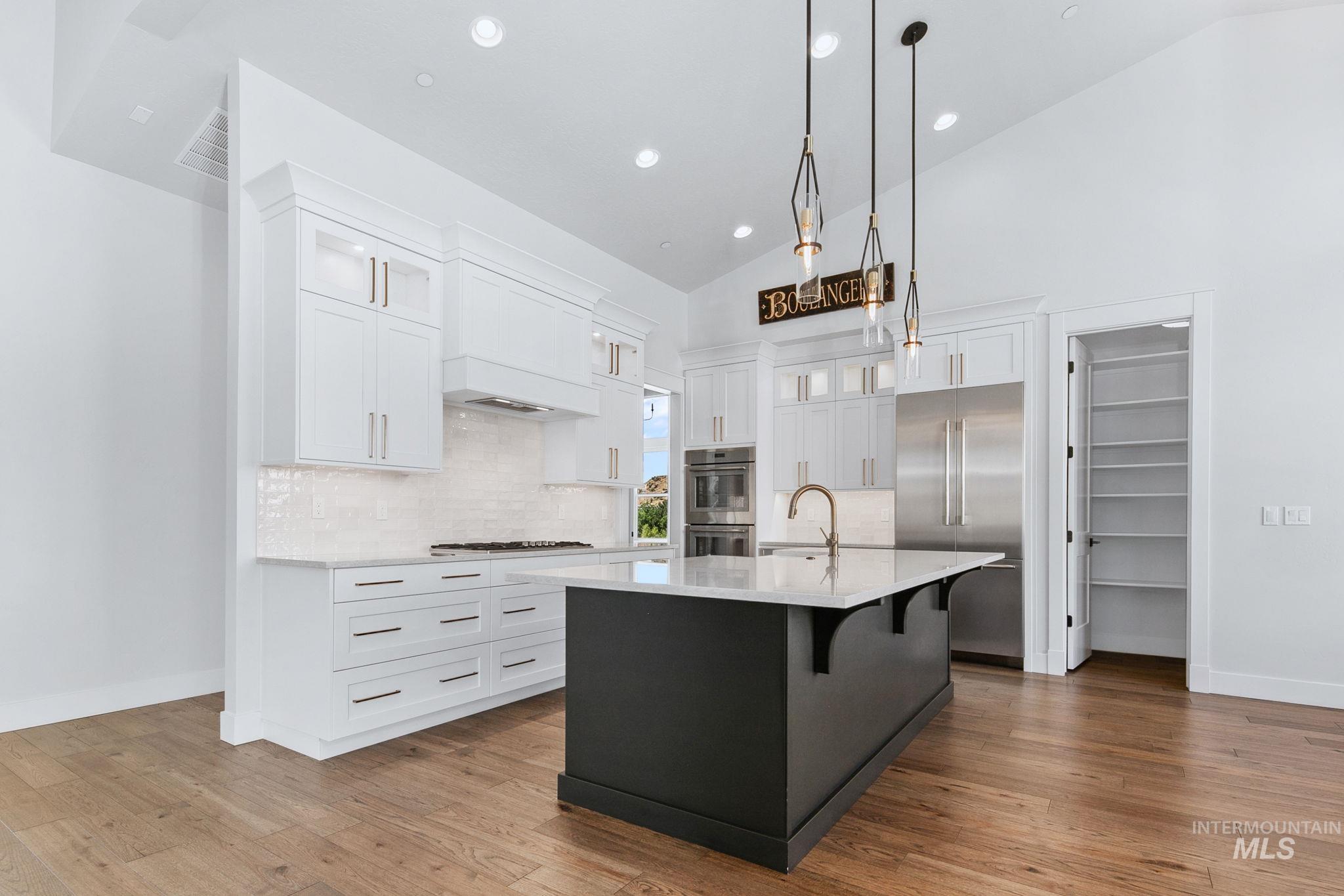 1544 S Trent Point Way, Boise, Idaho 83712, 3 Bedrooms, 2.5 Bathrooms, Residential For Sale, Price $1,299,000,MLS 98990073