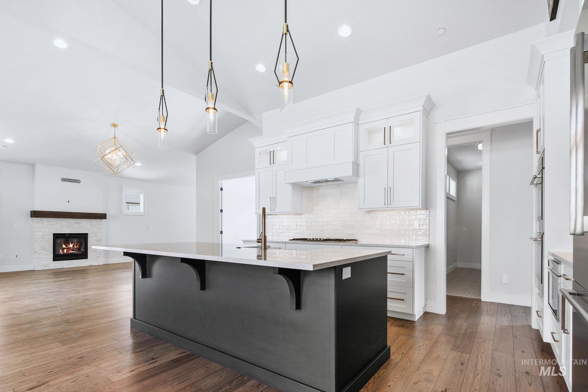 1544 S Trent Point Way, Boise, Idaho 83712, 3 Bedrooms, 2.5 Bathrooms, Residential For Sale, Price $1,299,000,MLS 98990073
