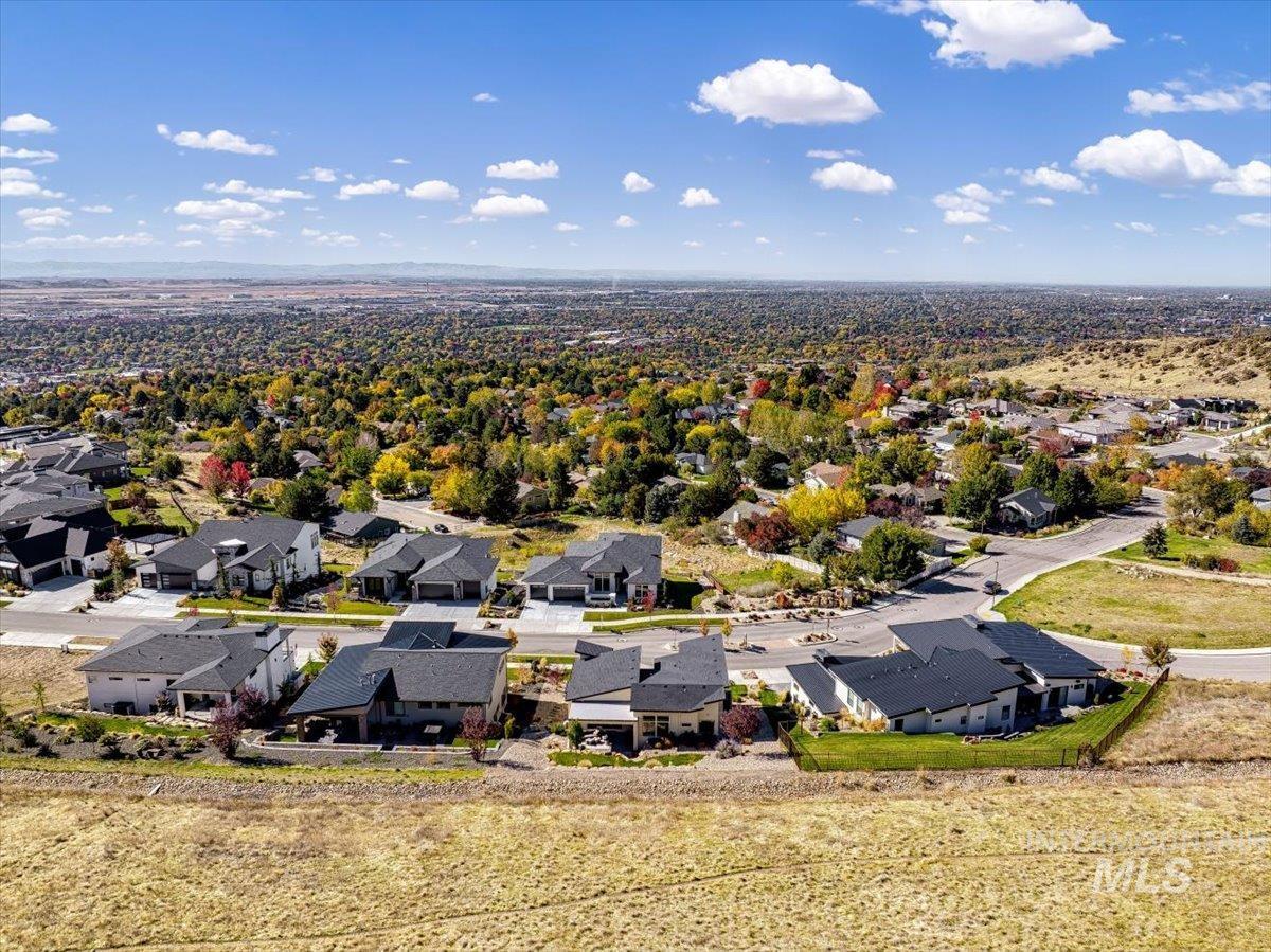 1544 S Trent Point Way, Boise, Idaho 83712, 3 Bedrooms, 2.5 Bathrooms, Residential For Sale, Price $1,299,000,MLS 98990073