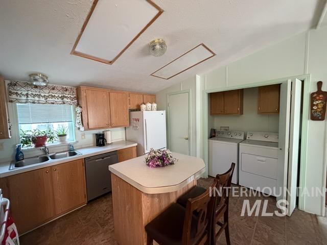 1715 W Flamingo Sp 22, Nampa, Idaho 83651, 3 Bedrooms, 2 Bathrooms, Residential For Sale, Price $140,000, 98990074