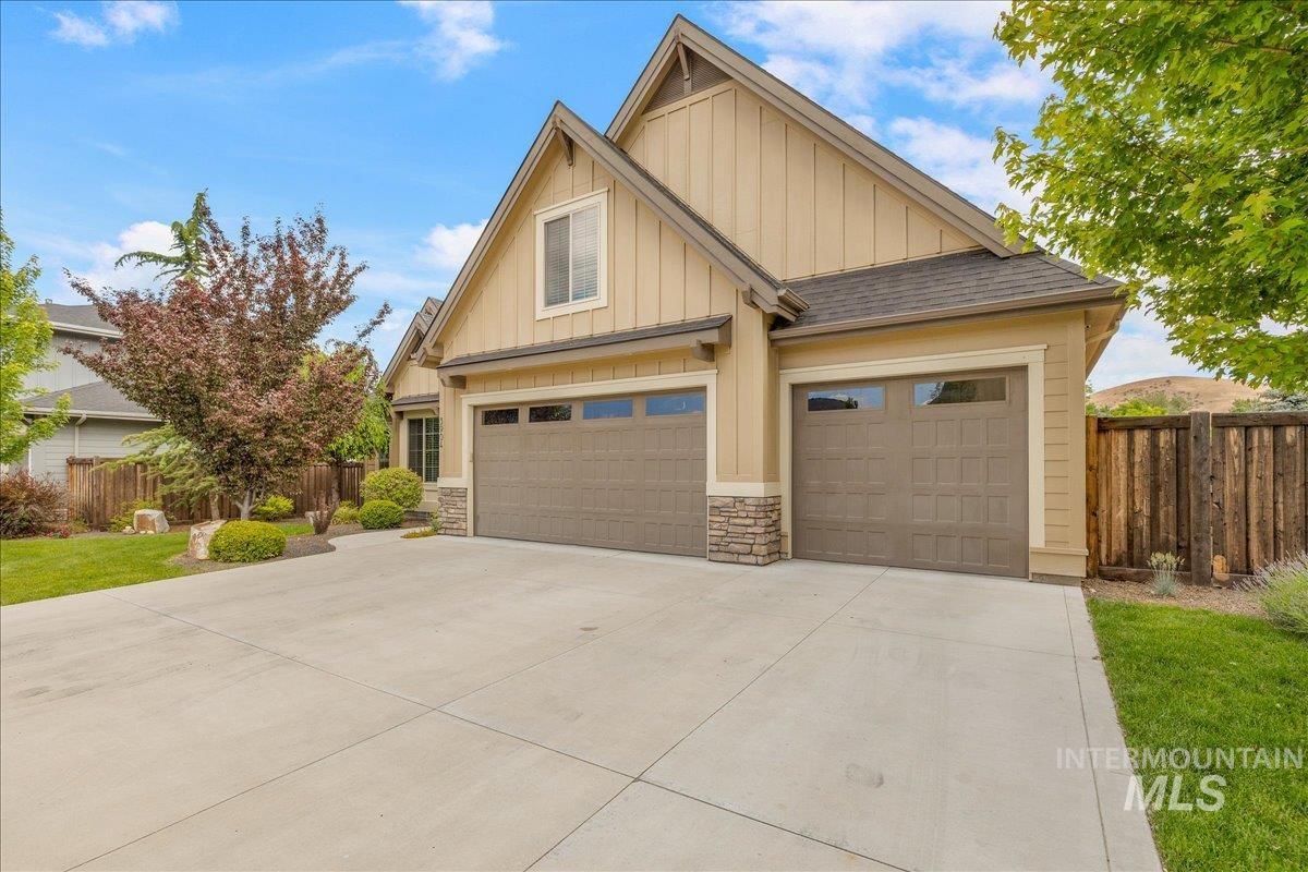 3904 W Farm View Dr, Boise, Idaho 83714, 3 Bedrooms, 3.5 Bathrooms, Residential For Sale, Price $1,075,000,MLS 98990076