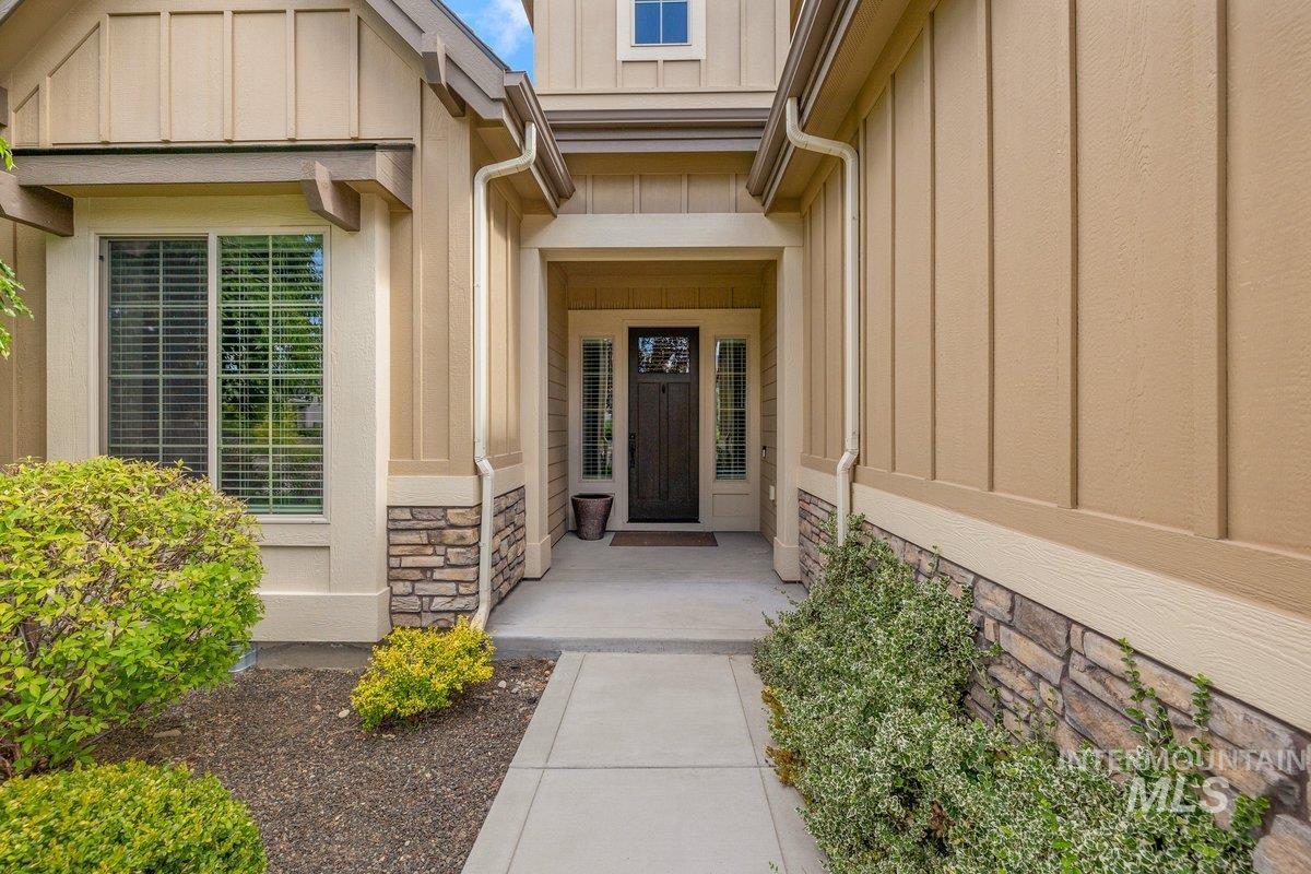 3904 W Farm View Dr, Boise, Idaho 83714, 3 Bedrooms, 3.5 Bathrooms, Residential For Sale, Price $1,075,000,MLS 98990076