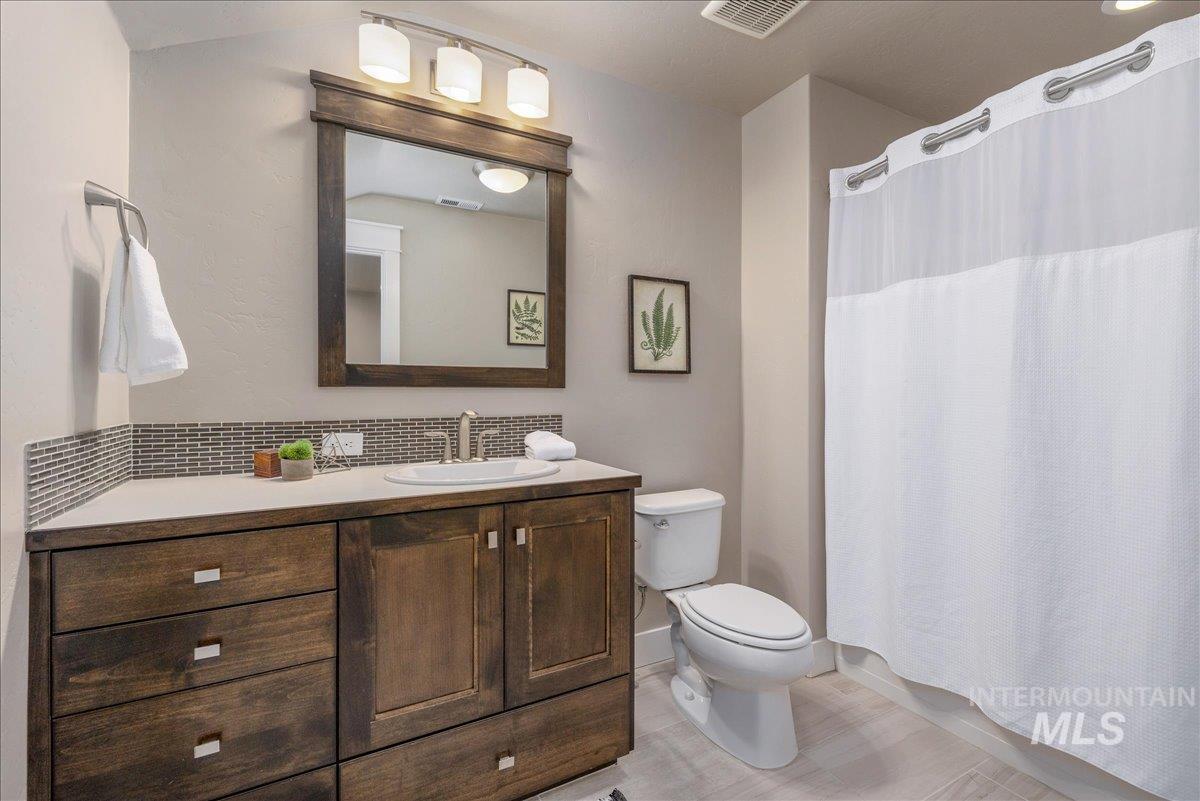 3904 W Farm View Dr, Boise, Idaho 83714, 3 Bedrooms, 3.5 Bathrooms, Residential For Sale, Price $1,075,000,MLS 98990076
