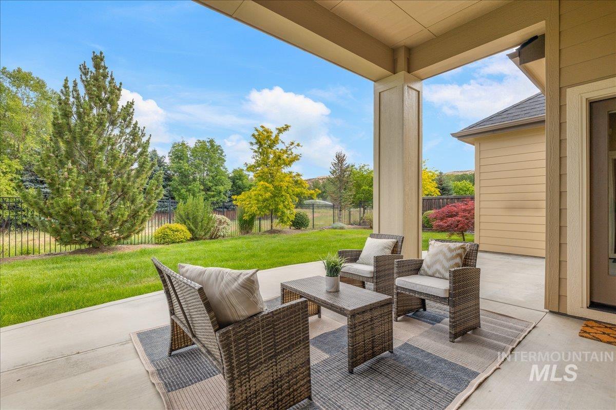 3904 W Farm View Dr, Boise, Idaho 83714, 3 Bedrooms, 3.5 Bathrooms, Residential For Sale, Price $1,075,000,MLS 98990076