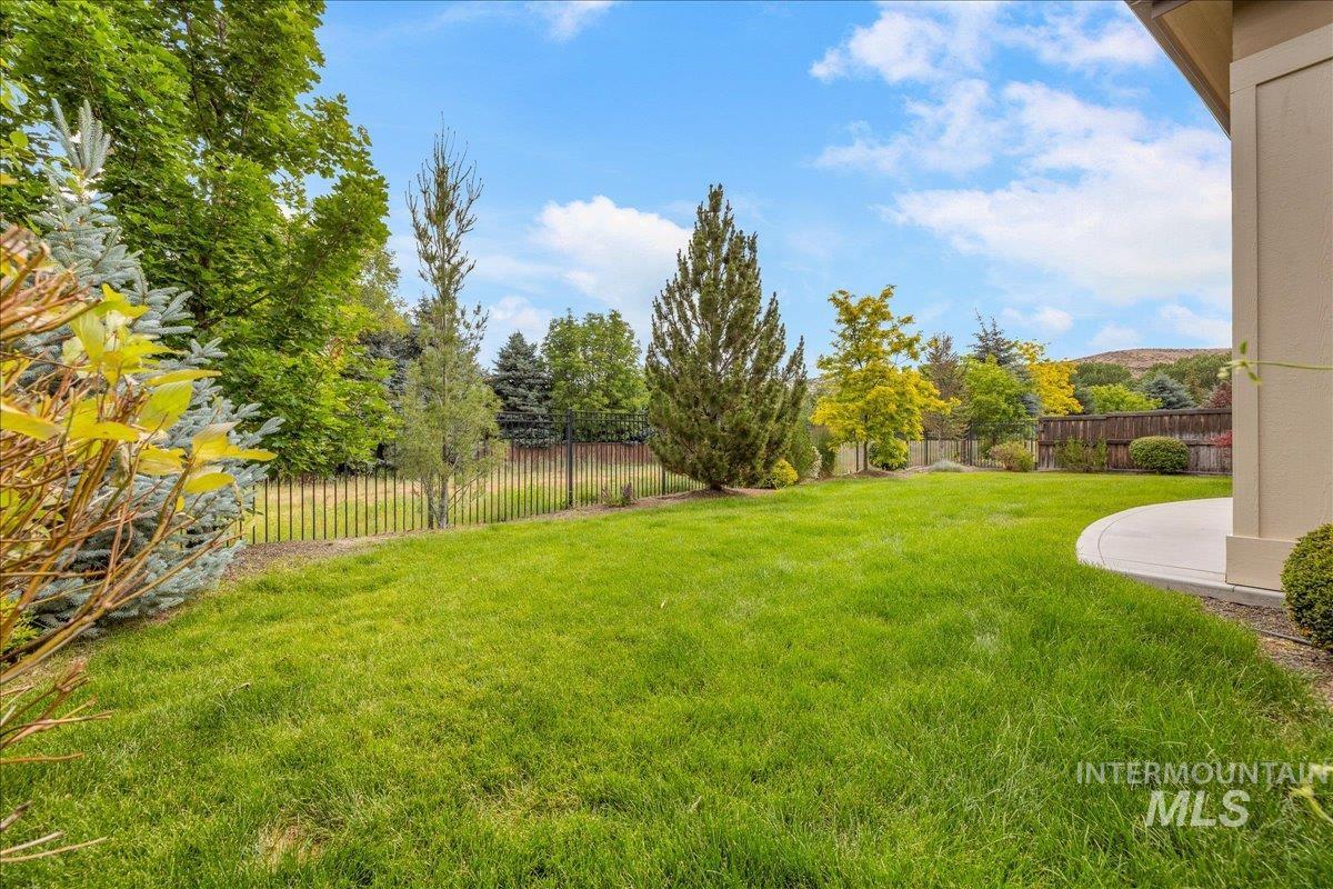 3904 W Farm View Dr, Boise, Idaho 83714, 3 Bedrooms, 3.5 Bathrooms, Residential For Sale, Price $1,075,000,MLS 98990076