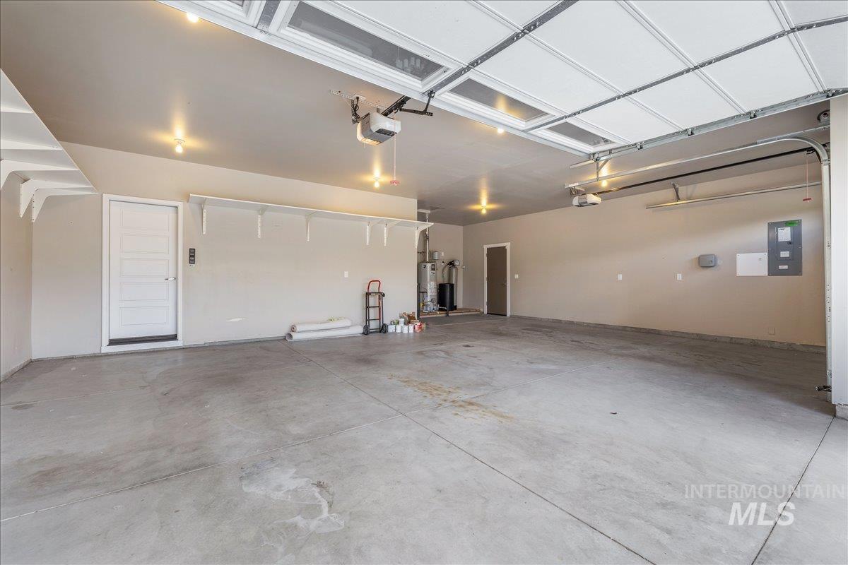 3904 W Farm View Dr, Boise, Idaho 83714, 3 Bedrooms, 3.5 Bathrooms, Residential For Sale, Price $1,075,000,MLS 98990076
