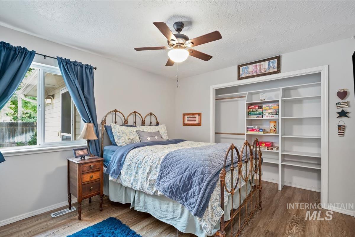 11884 W Driftwood Ct, Boise, Idaho 83713, 3 Bedrooms, 2 Bathrooms, Residential For Sale, Price $475,000,MLS 98990082