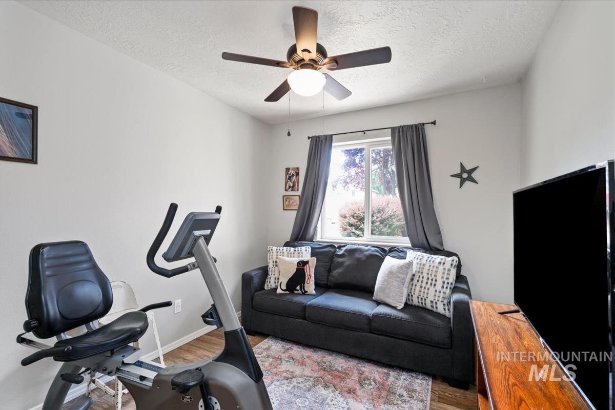 11884 W Driftwood Ct, Boise, Idaho 83713, 3 Bedrooms, 2 Bathrooms, Residential For Sale, Price $475,000,MLS 98990082