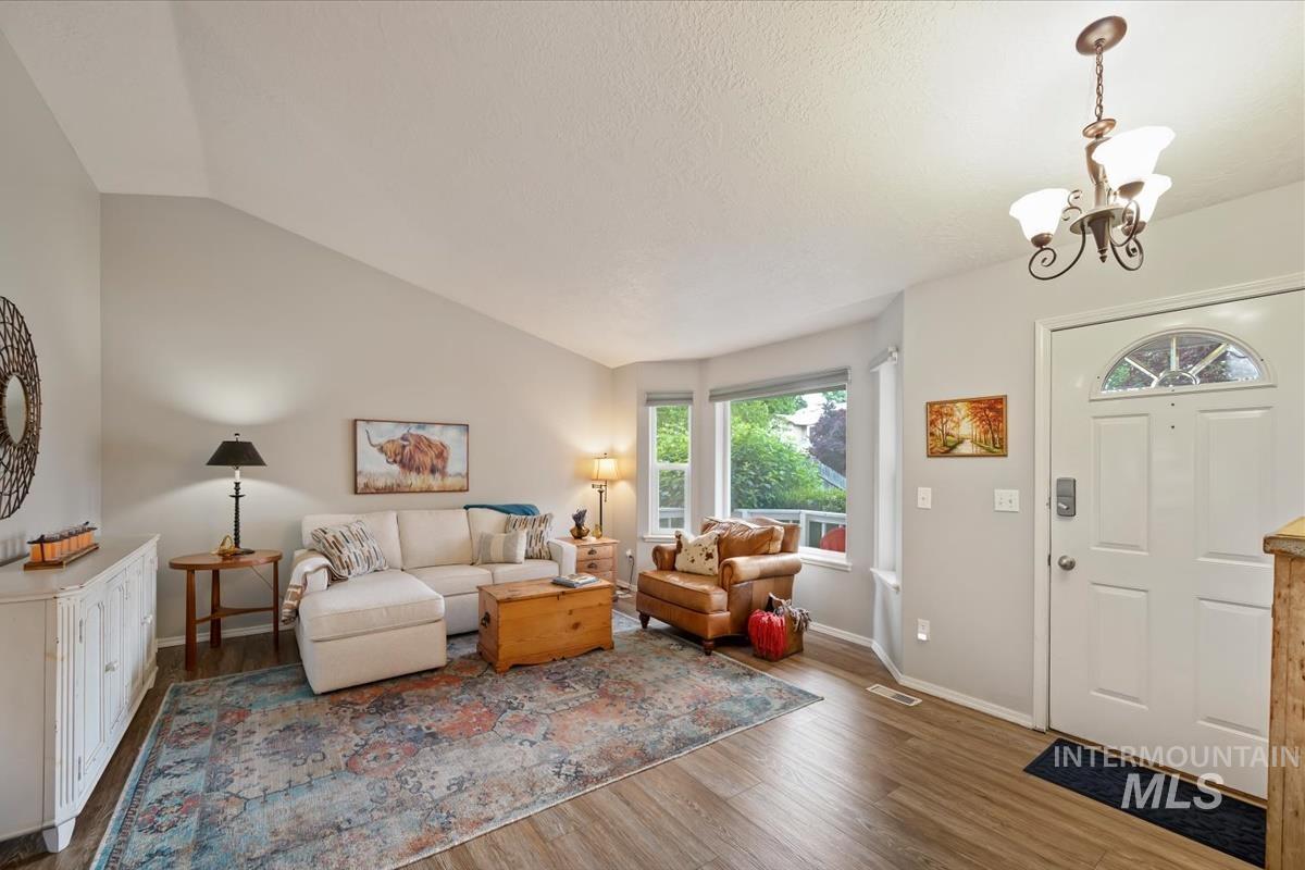 11884 W Driftwood Ct, Boise, Idaho 83713, 3 Bedrooms, 2 Bathrooms, Residential For Sale, Price $475,000,MLS 98990082