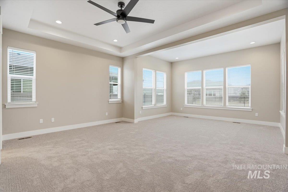 8906 W Teratai St., Star, Idaho 83669, 3 Bedrooms, 2.5 Bathrooms, Residential For Sale, Price $784,990,MLS 98990084