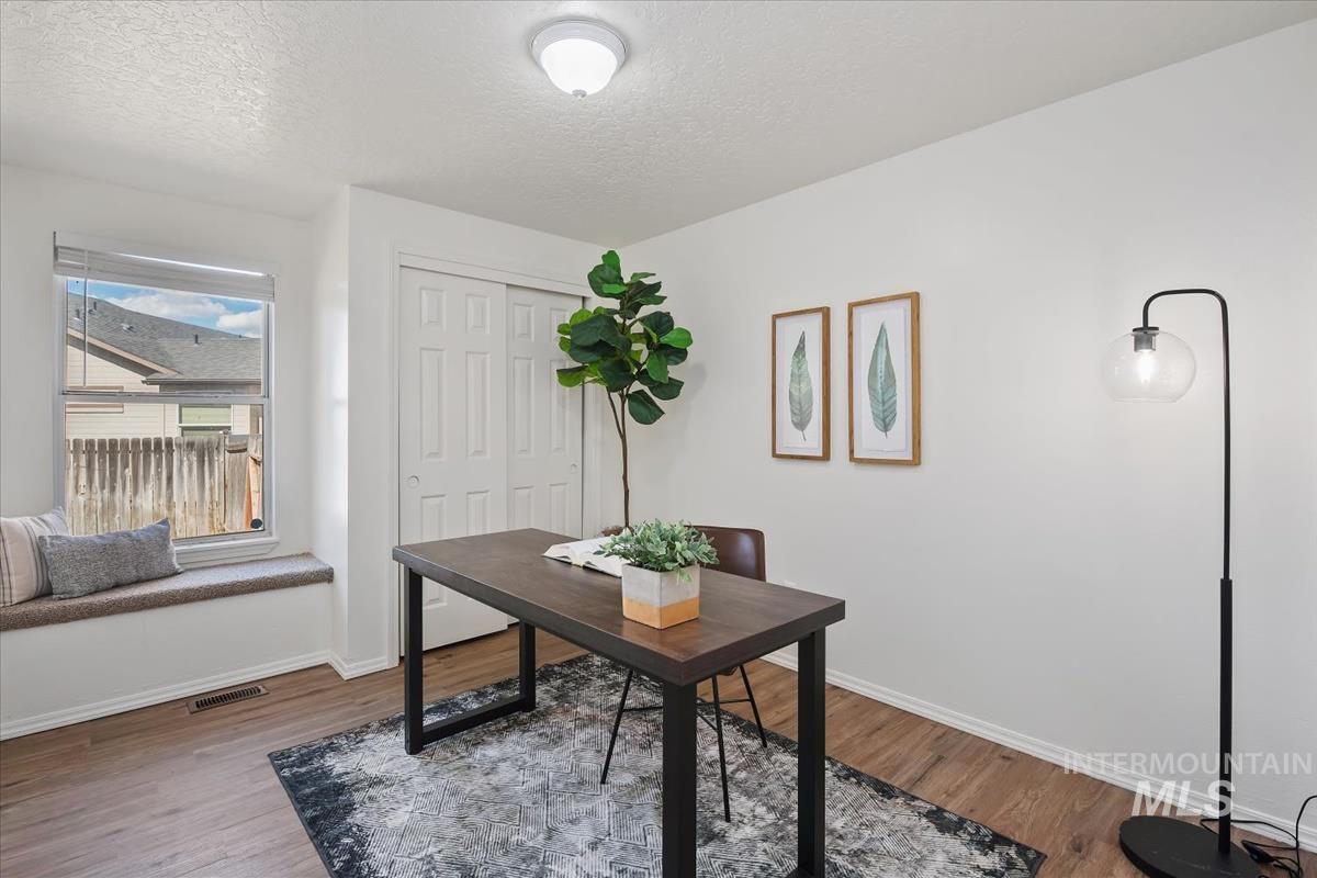 406 Madrone Cir, Nampa, Idaho 83686, 3 Bedrooms, 2 Bathrooms, Residential For Sale, Price $375,000, 98990088