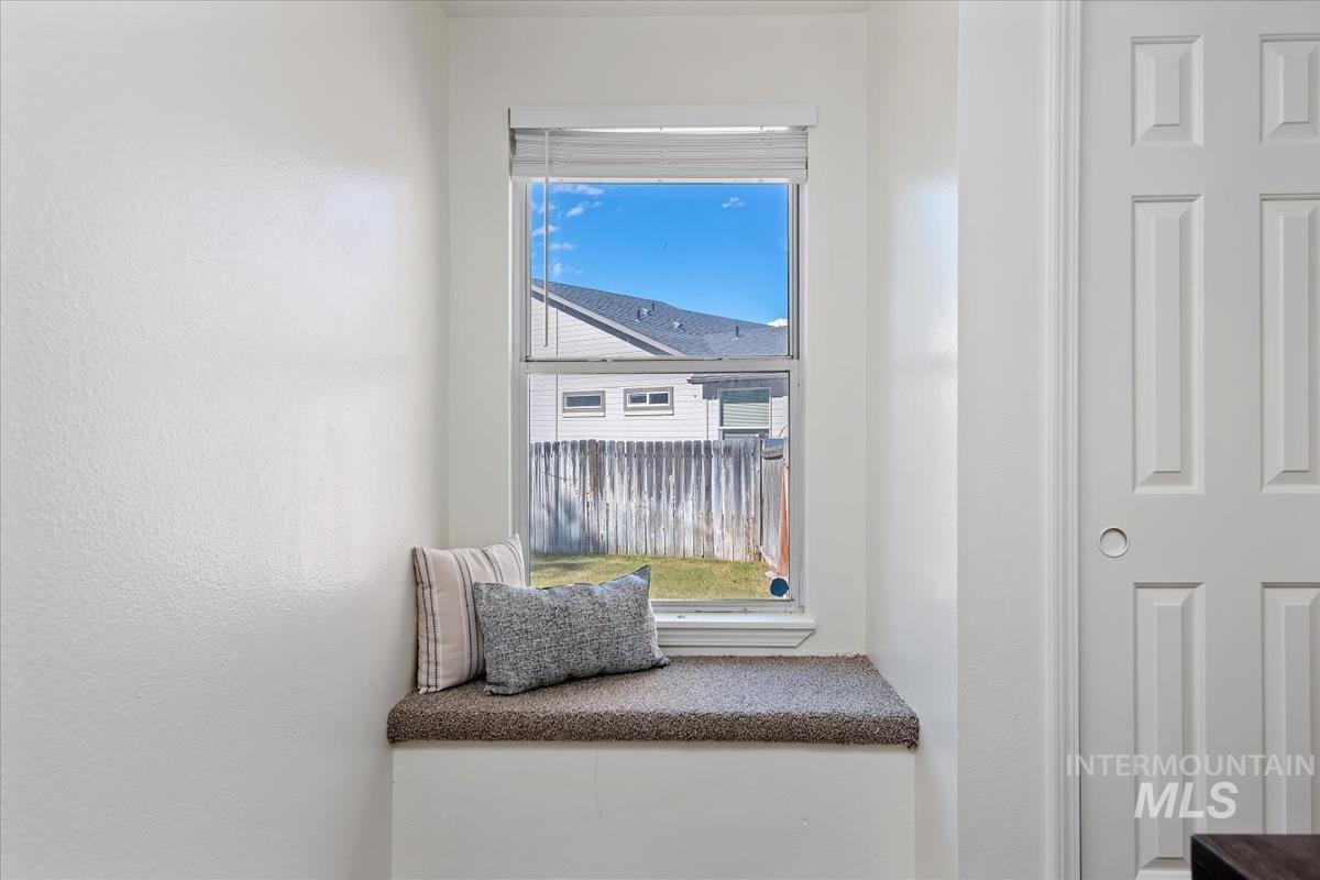406 Madrone Cir, Nampa, Idaho 83686, 3 Bedrooms, 2 Bathrooms, Residential For Sale, Price $375,000, 98990088