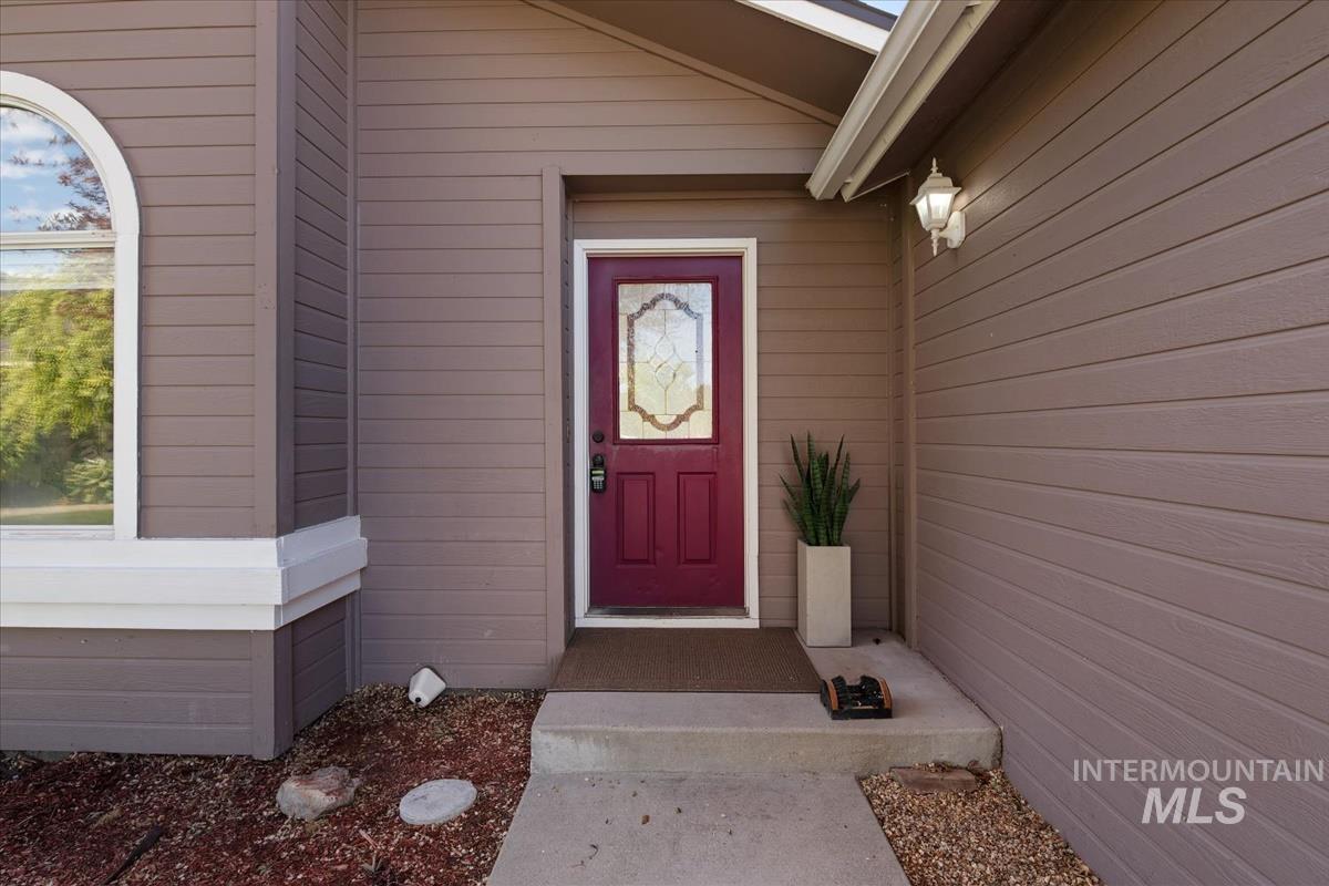 406 Madrone Cir, Nampa, Idaho 83686, 3 Bedrooms, 2 Bathrooms, Residential For Sale, Price $375,000, 98990088