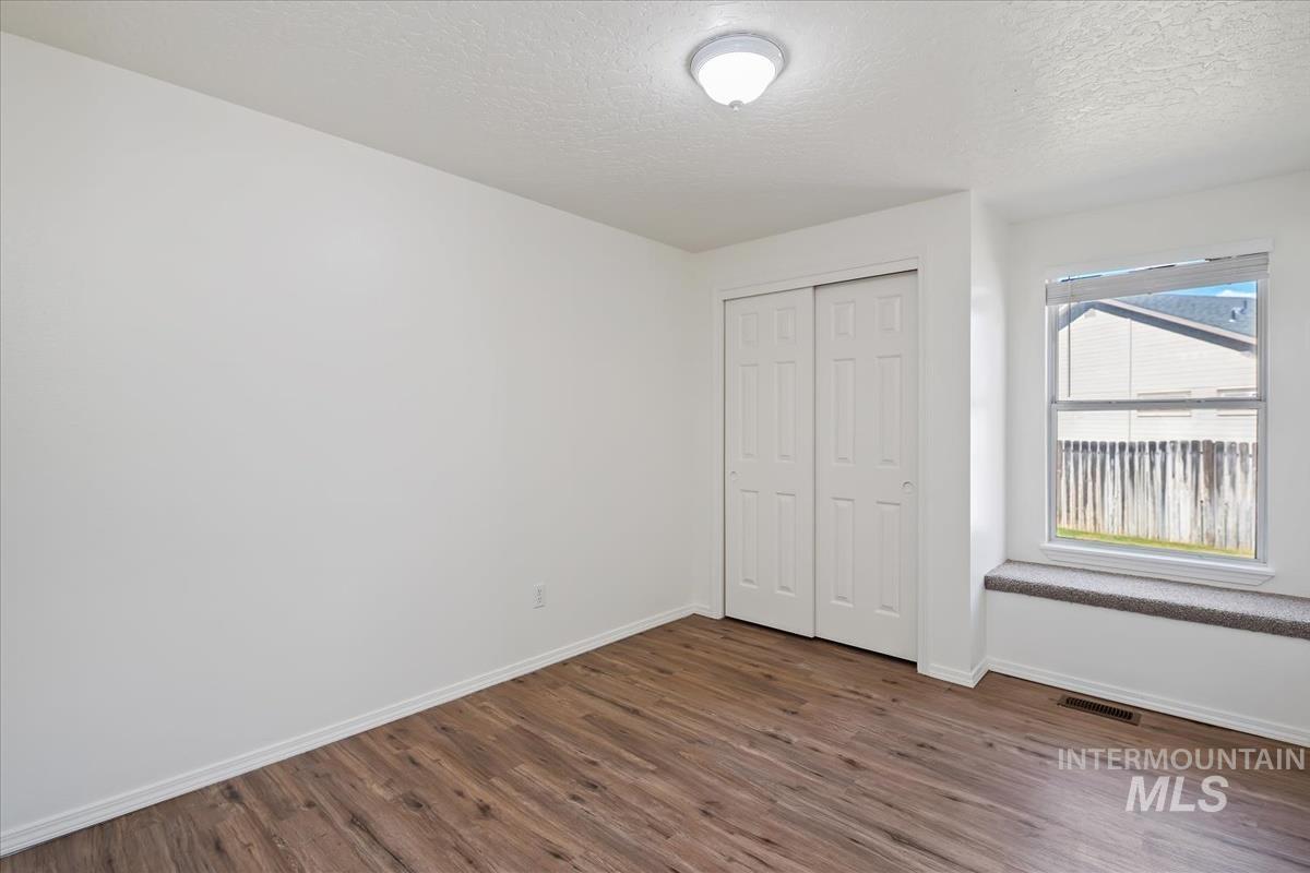 406 Madrone Cir, Nampa, Idaho 83686, 3 Bedrooms, 2 Bathrooms, Residential For Sale, Price $375,000, 98990088