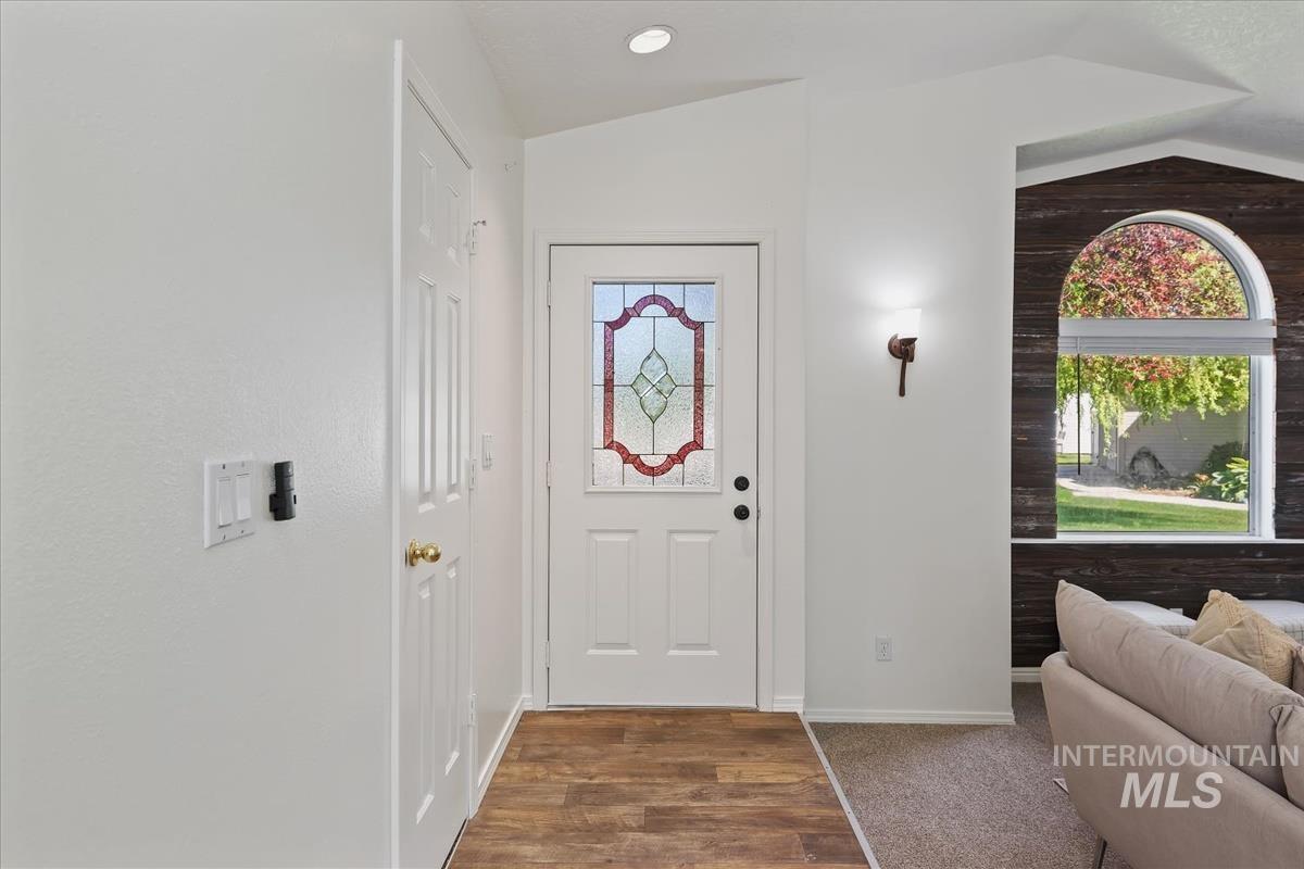 406 Madrone Cir, Nampa, Idaho 83686, 3 Bedrooms, 2 Bathrooms, Residential For Sale, Price $375,000, 98990088