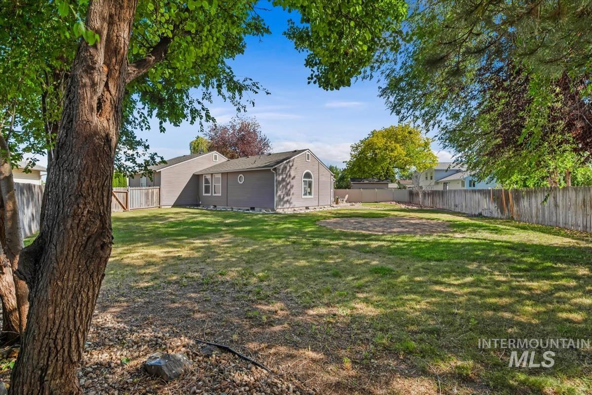 406 Madrone Cir, Nampa, Idaho 83686, 3 Bedrooms, 2 Bathrooms, Residential For Sale, Price $375,000, 98990088