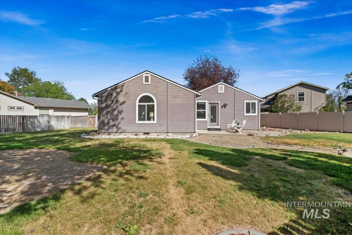 406 Madrone Cir, Nampa, Idaho 83686, 3 Bedrooms, 2 Bathrooms, Residential For Sale, Price $375,000, 98990088