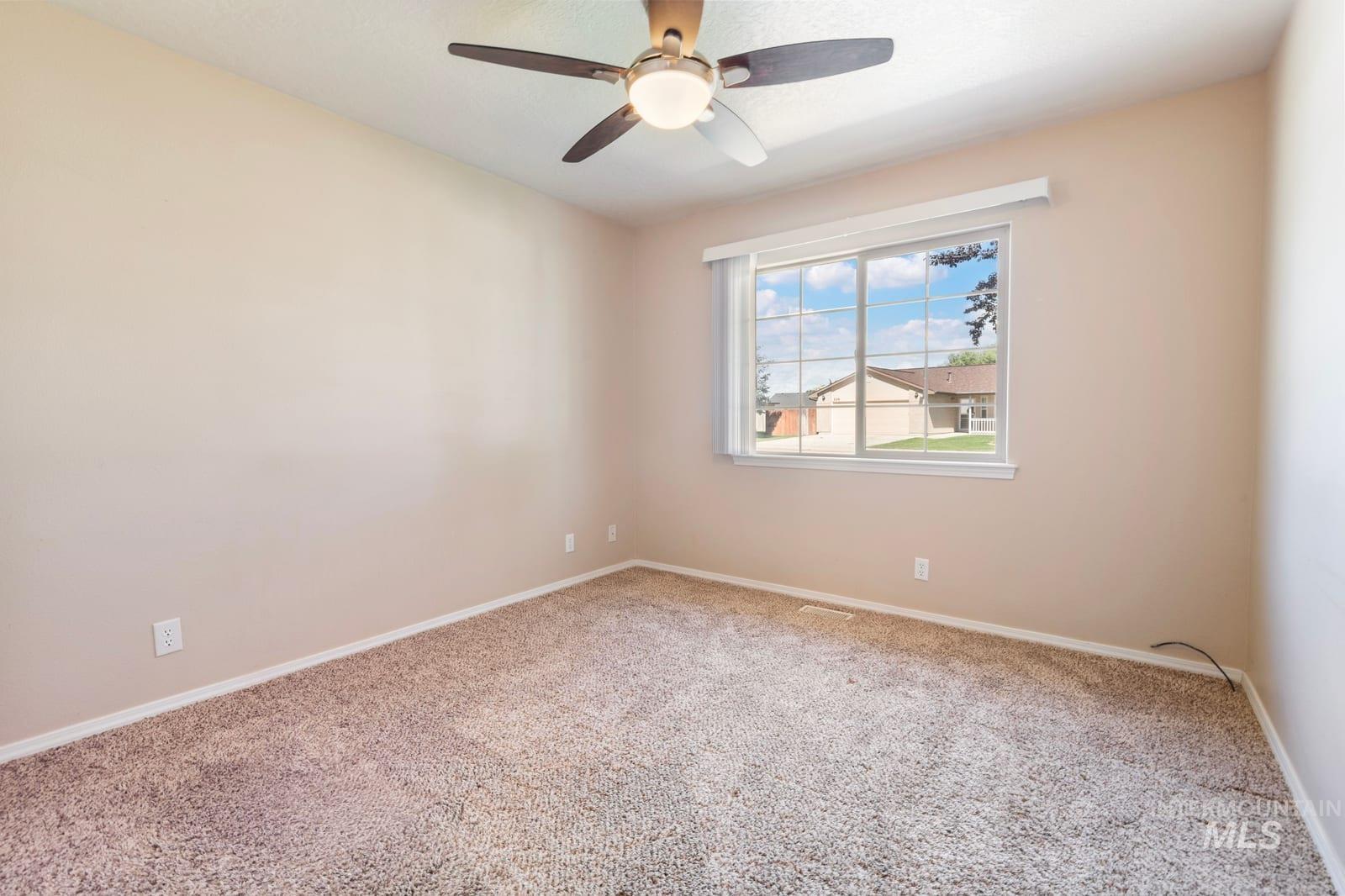 213 Boardwalk Way, Middleton, Idaho 83644, 3 Bedrooms, 2 Bathrooms, Residential For Sale, Price $340,000, 98990090