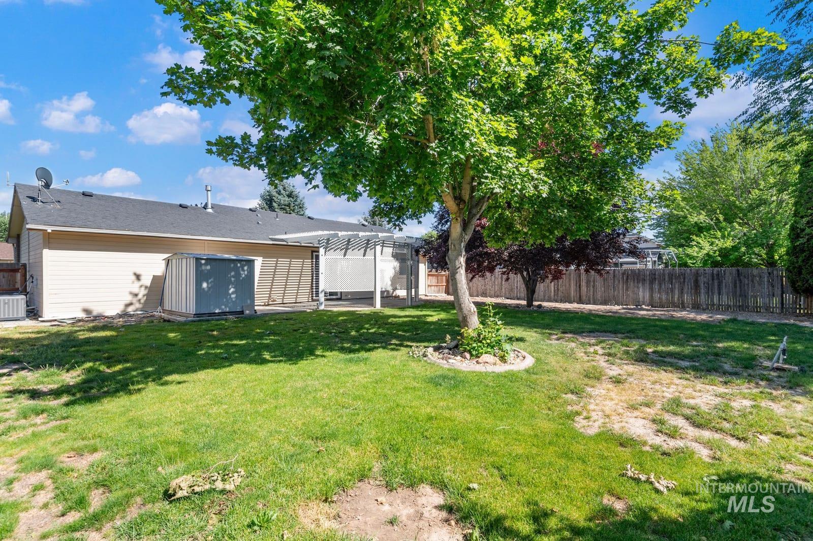 213 Boardwalk Way, Middleton, Idaho 83644, 3 Bedrooms, 2 Bathrooms, Residential For Sale, Price $340,000, 98990090