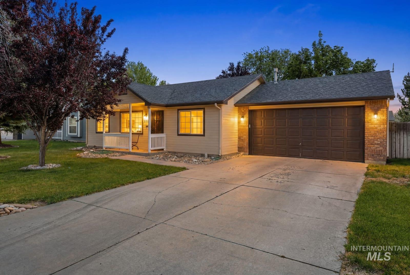 213 Boardwalk Way, Middleton, Idaho 83644, 3 Bedrooms, 2 Bathrooms, Residential For Sale, Price $340,000, 98990090
