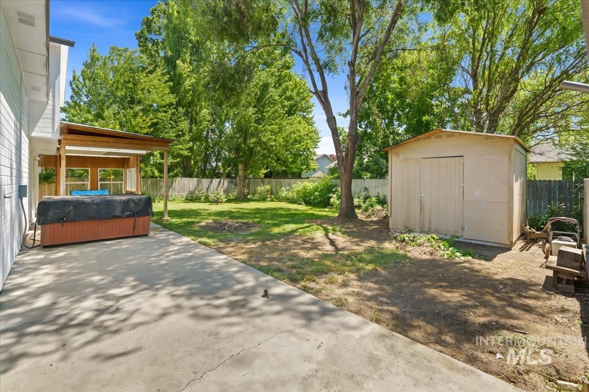 6417 E Brimley Drive, Nampa, Idaho 83687, 4 Bedrooms, 2.5 Bathrooms, Residential For Sale, Price $490,000, 98990092