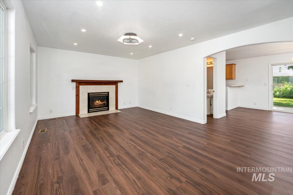 6417 E Brimley Drive, Nampa, Idaho 83687, 4 Bedrooms, 2.5 Bathrooms, Residential For Sale, Price $490,000, 98990092