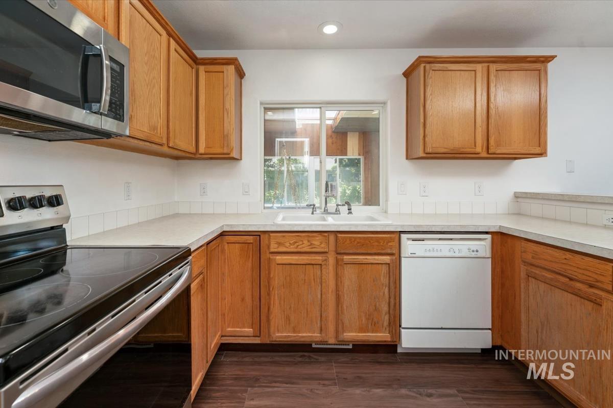 6417 E Brimley Drive, Nampa, Idaho 83687, 4 Bedrooms, 2.5 Bathrooms, Residential For Sale, Price $490,000, 98990092