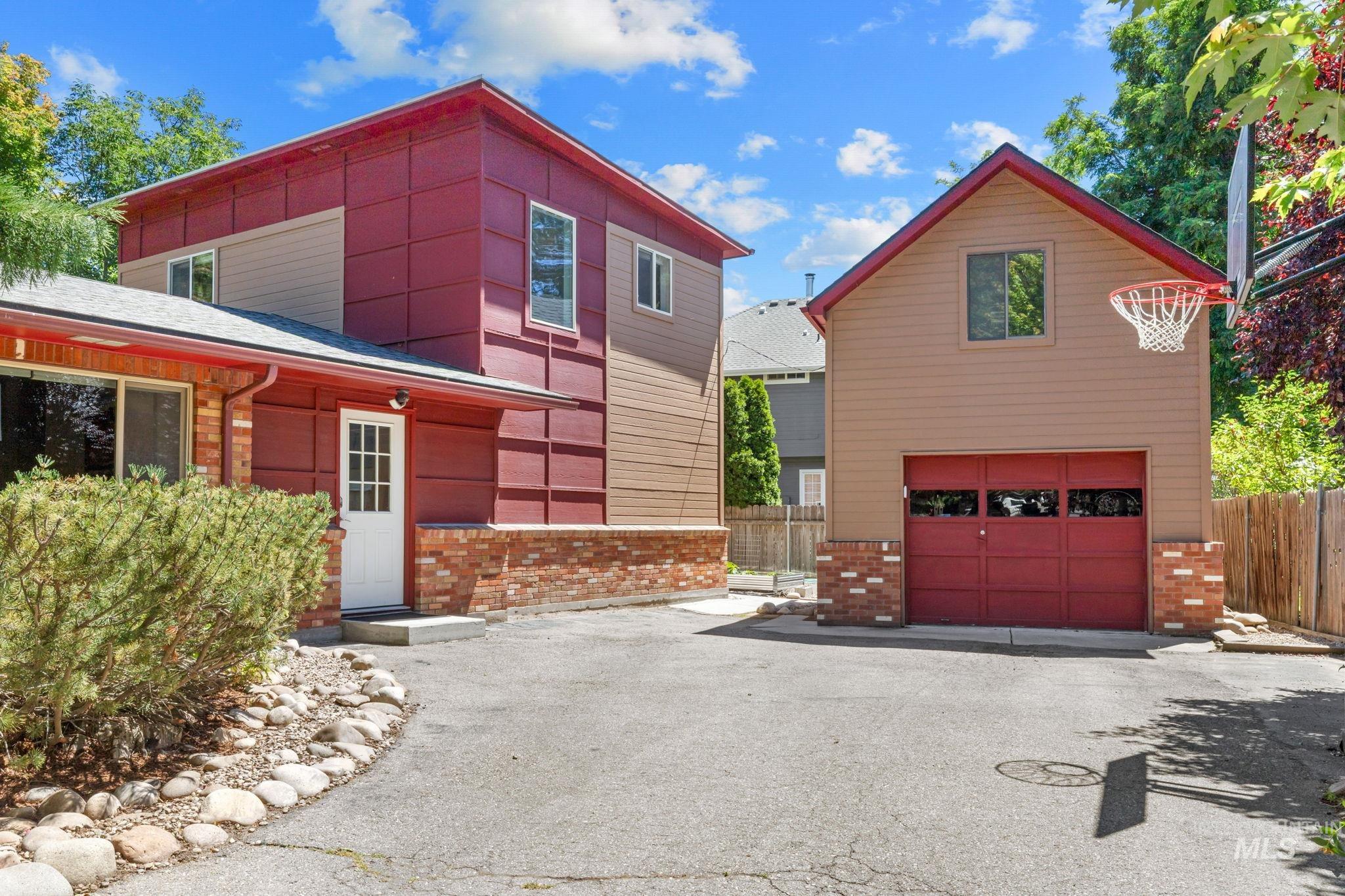 2200 N 22nd St., Boise, Idaho 83702, 4 Bedrooms, 3.5 Bathrooms, Residential For Sale, Price $1,175,000,MLS 98990094