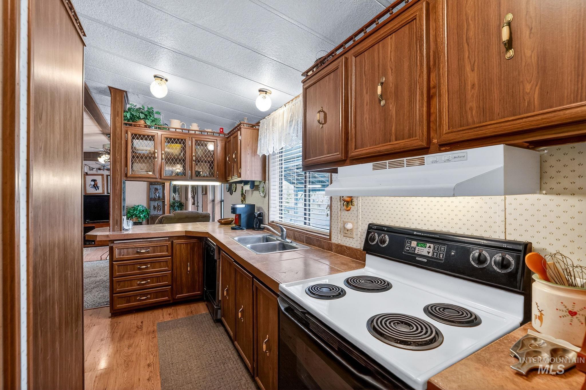 13122 Tucker Rd., Donnelly, Idaho 83615, 3 Bedrooms, 2 Bathrooms, Residential For Sale, Price $340,000,MLS 98990095
