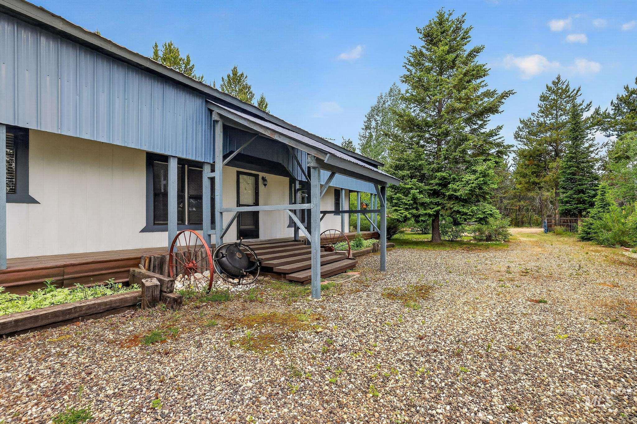13122 Tucker Rd., Donnelly, Idaho 83615, 3 Bedrooms, 2 Bathrooms, Residential For Sale, Price $340,000,MLS 98990095
