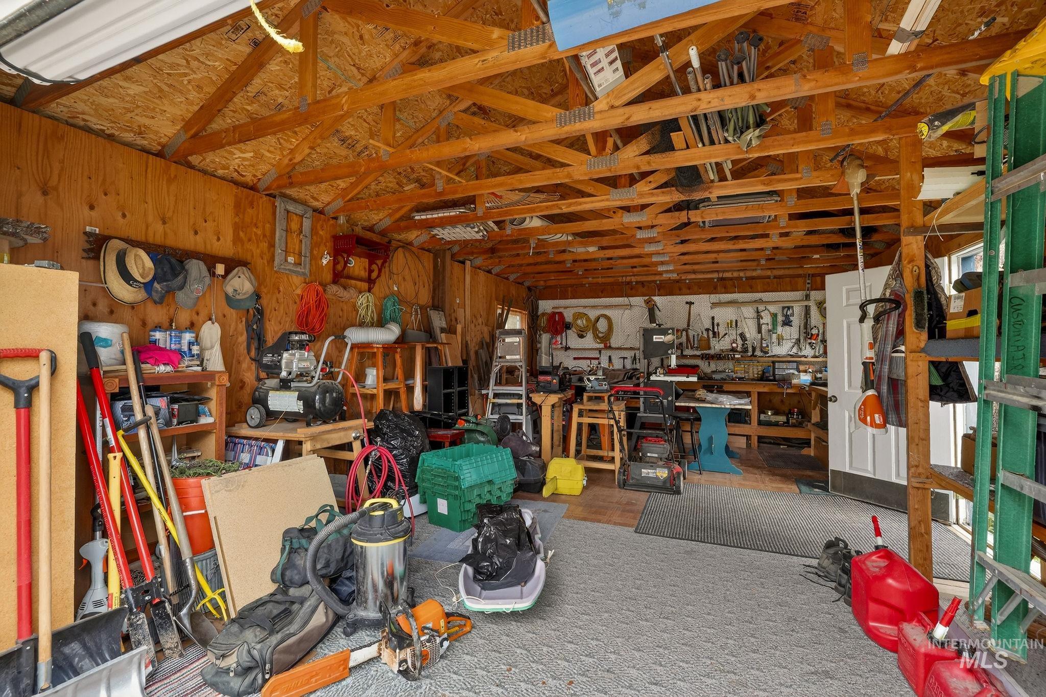 13122 Tucker Rd., Donnelly, Idaho 83615, 3 Bedrooms, 2 Bathrooms, Residential For Sale, Price $340,000,MLS 98990095