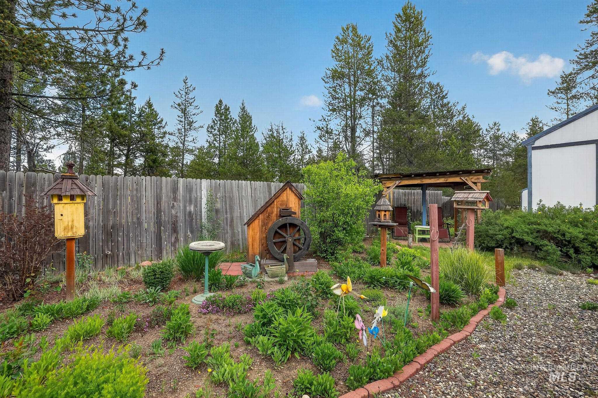 13122 Tucker Rd., Donnelly, Idaho 83615, 3 Bedrooms, 2 Bathrooms, Residential For Sale, Price $340,000,MLS 98990095
