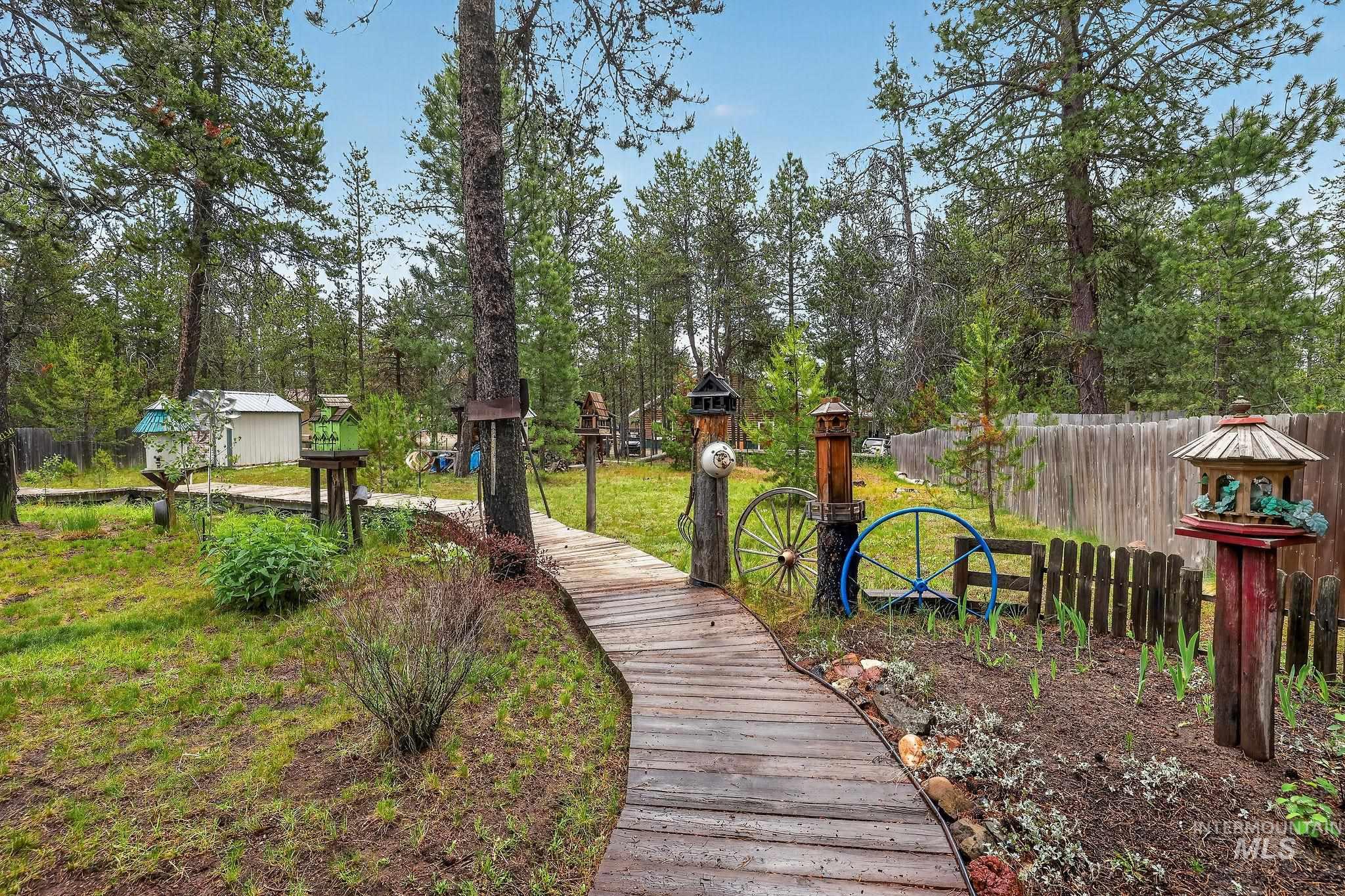 13122 Tucker Rd., Donnelly, Idaho 83615, 3 Bedrooms, 2 Bathrooms, Residential For Sale, Price $340,000,MLS 98990095