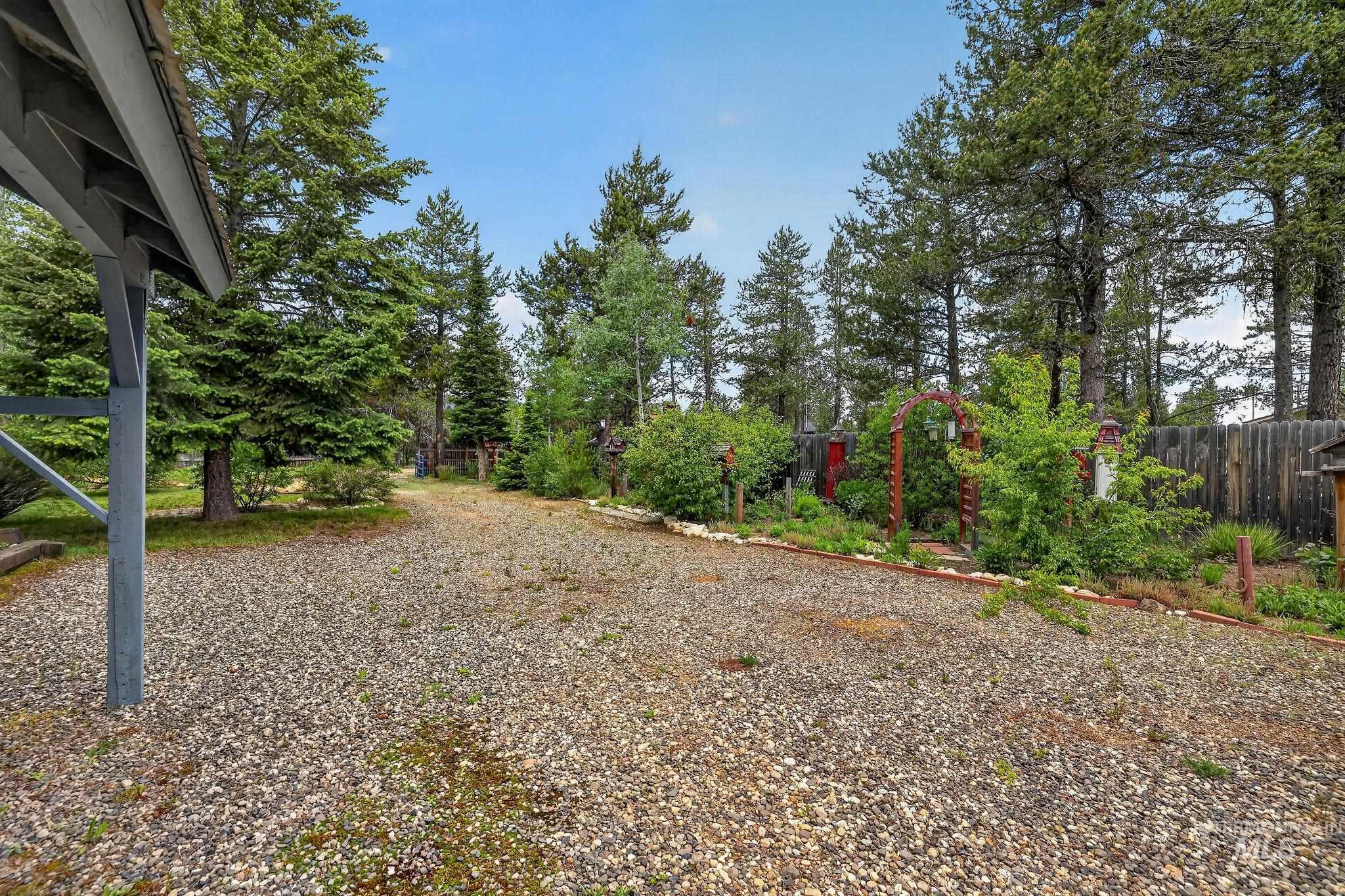 13122 Tucker Rd., Donnelly, Idaho 83615, 3 Bedrooms, 2 Bathrooms, Residential For Sale, Price $340,000,MLS 98990095