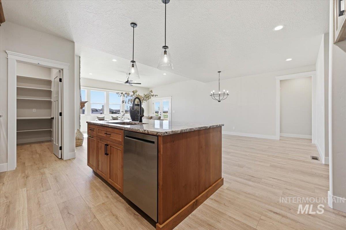 9394 S Sapper Hill Ave, Kuna, Idaho 83634, 3 Bedrooms, 2 Bathrooms, Residential For Sale, Price $619,900, 98990098