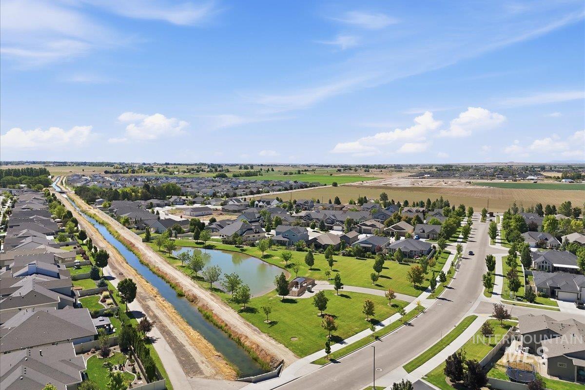 9394 S Sapper Hill Ave, Kuna, Idaho 83634, 3 Bedrooms, 2 Bathrooms, Residential For Sale, Price $619,900, 98990098