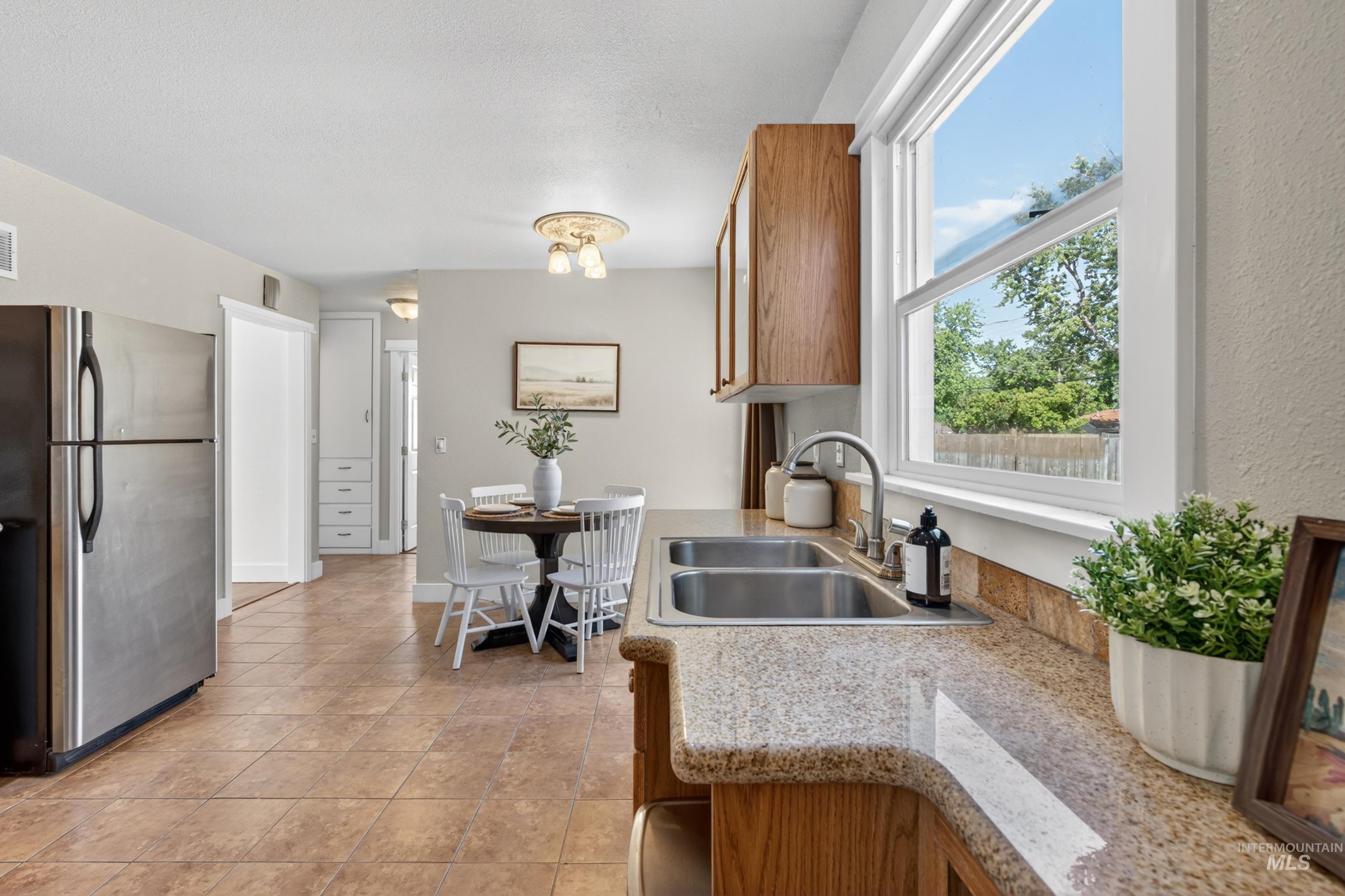4906 W Wymosa, Boise, Idaho 83703, 3 Bedrooms, 1 Bathroom, Residential For Sale, Price $389,000, 98990100
