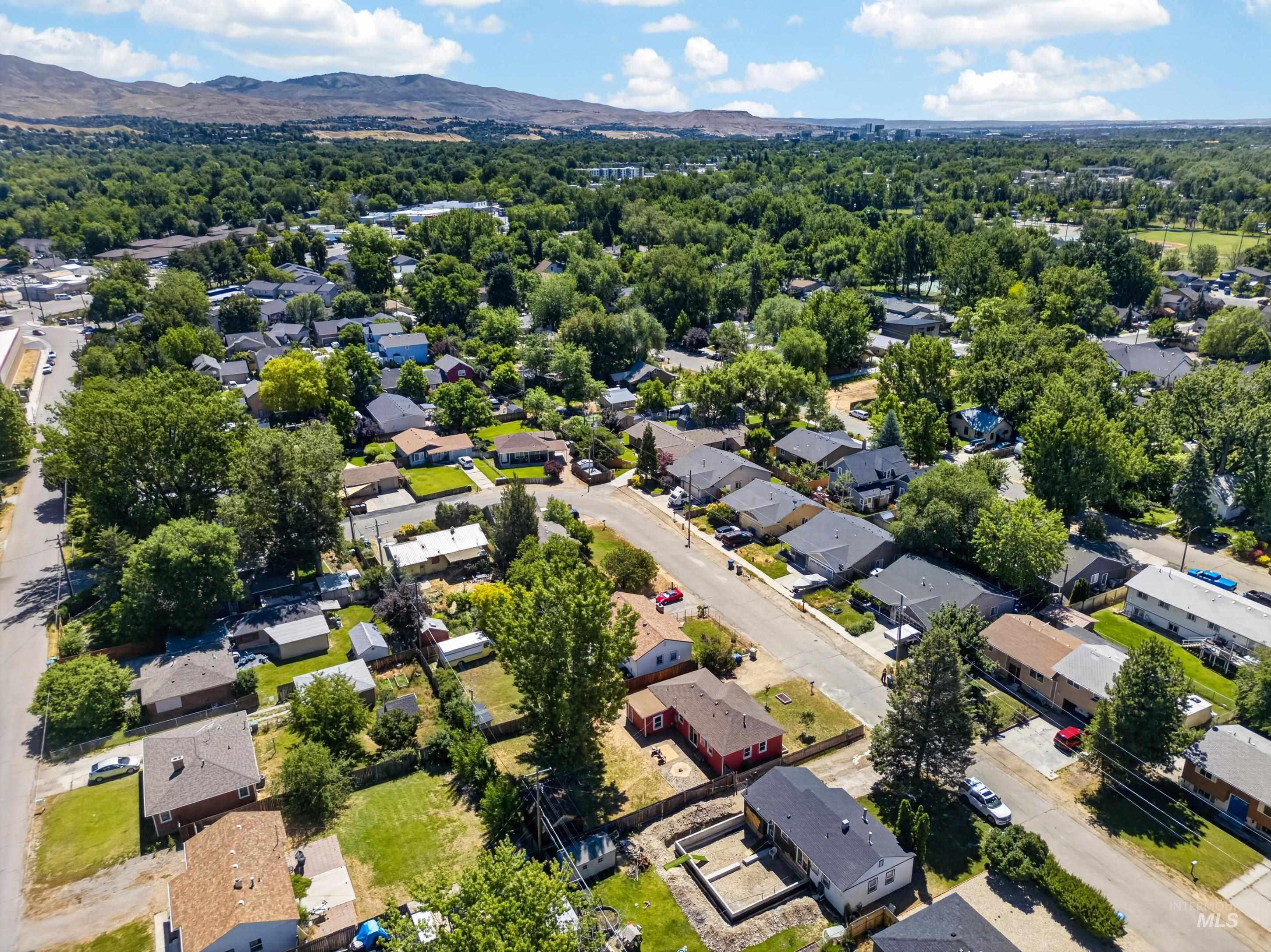 4906 W Wymosa, Boise, Idaho 83703, 3 Bedrooms, 1 Bathroom, Residential For Sale, Price $389,000, 98990100