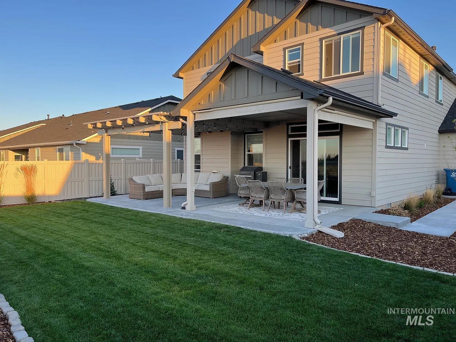 10471 W Thimbleberry Dr, Star, Idaho 83669, 3 Bedrooms, 2.5 Bathrooms, Residential For Sale, Price $599,000, 98990101